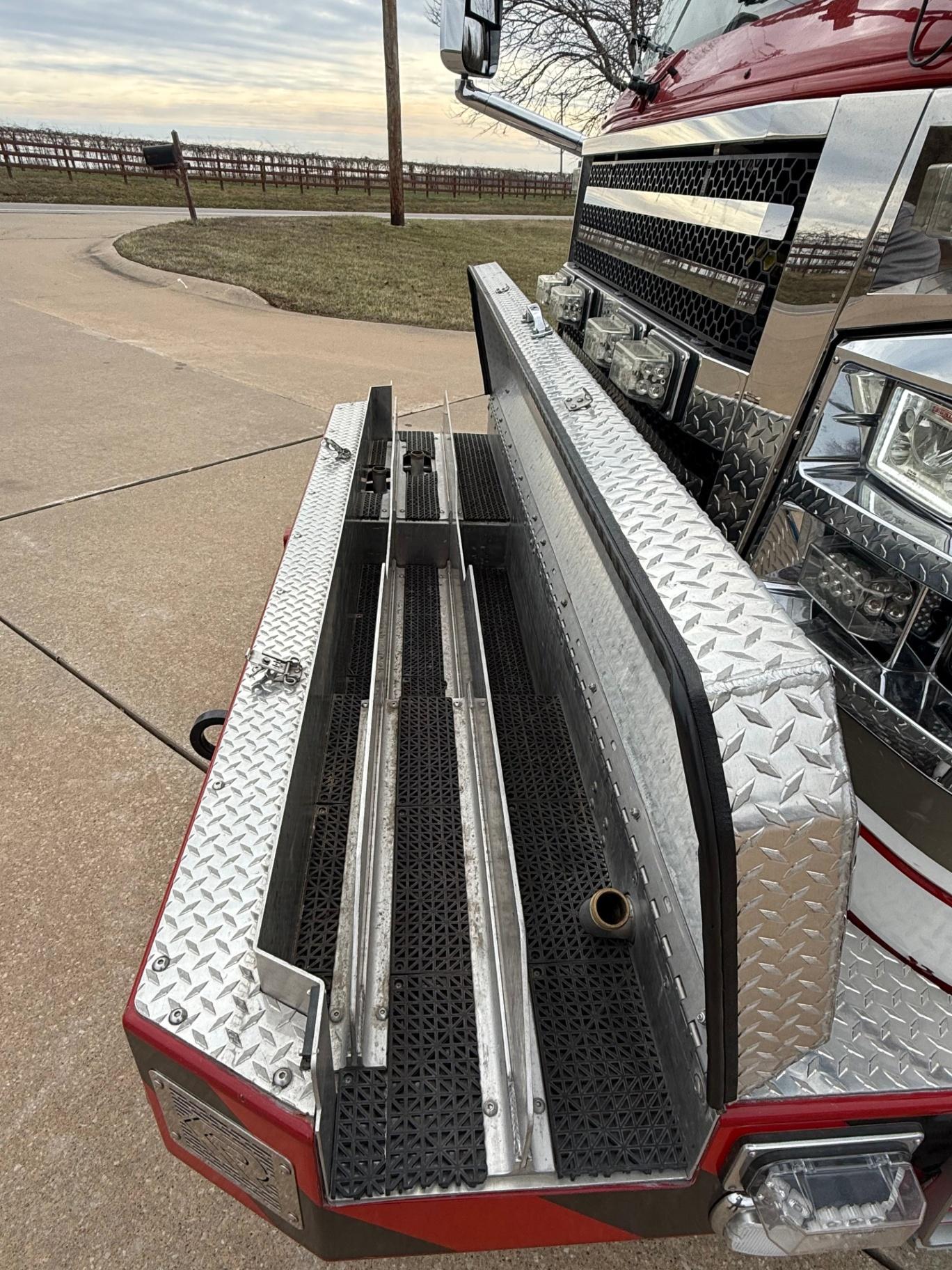 2018 Rosenbauer Commander Rescue Pumper - image 38