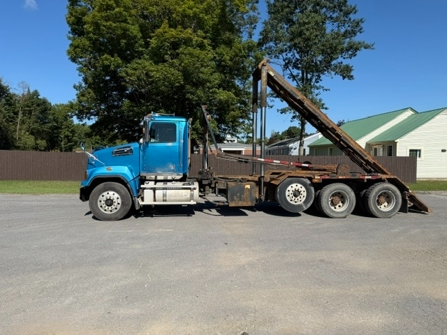 2019 Western Star Galfab Roll-Off - image 3