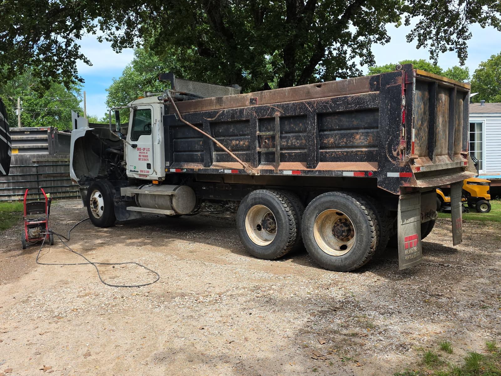 2005 Mack CHN613 Dump Truck - image 6