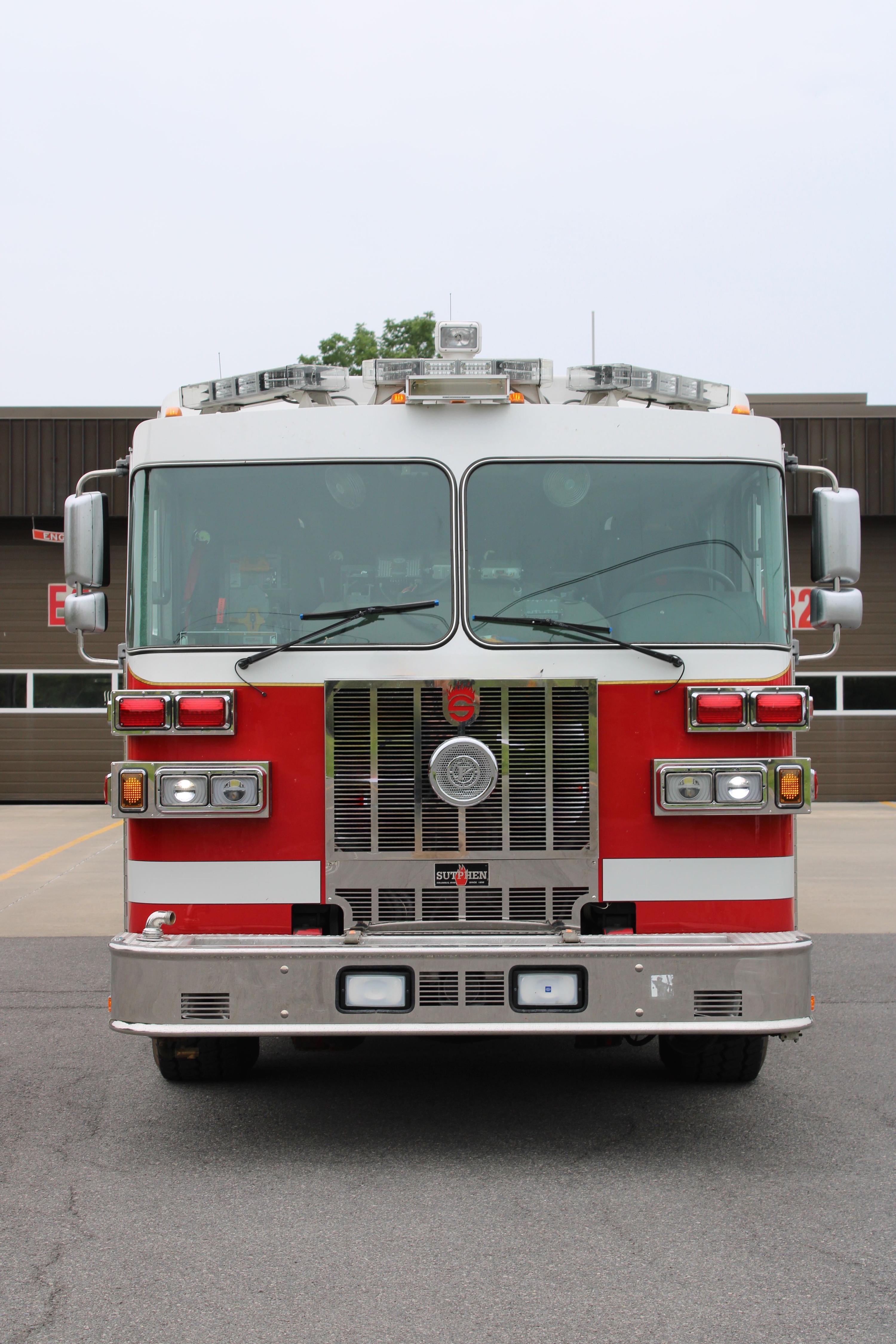 2009 Sutphen SL75 Quint - image 2