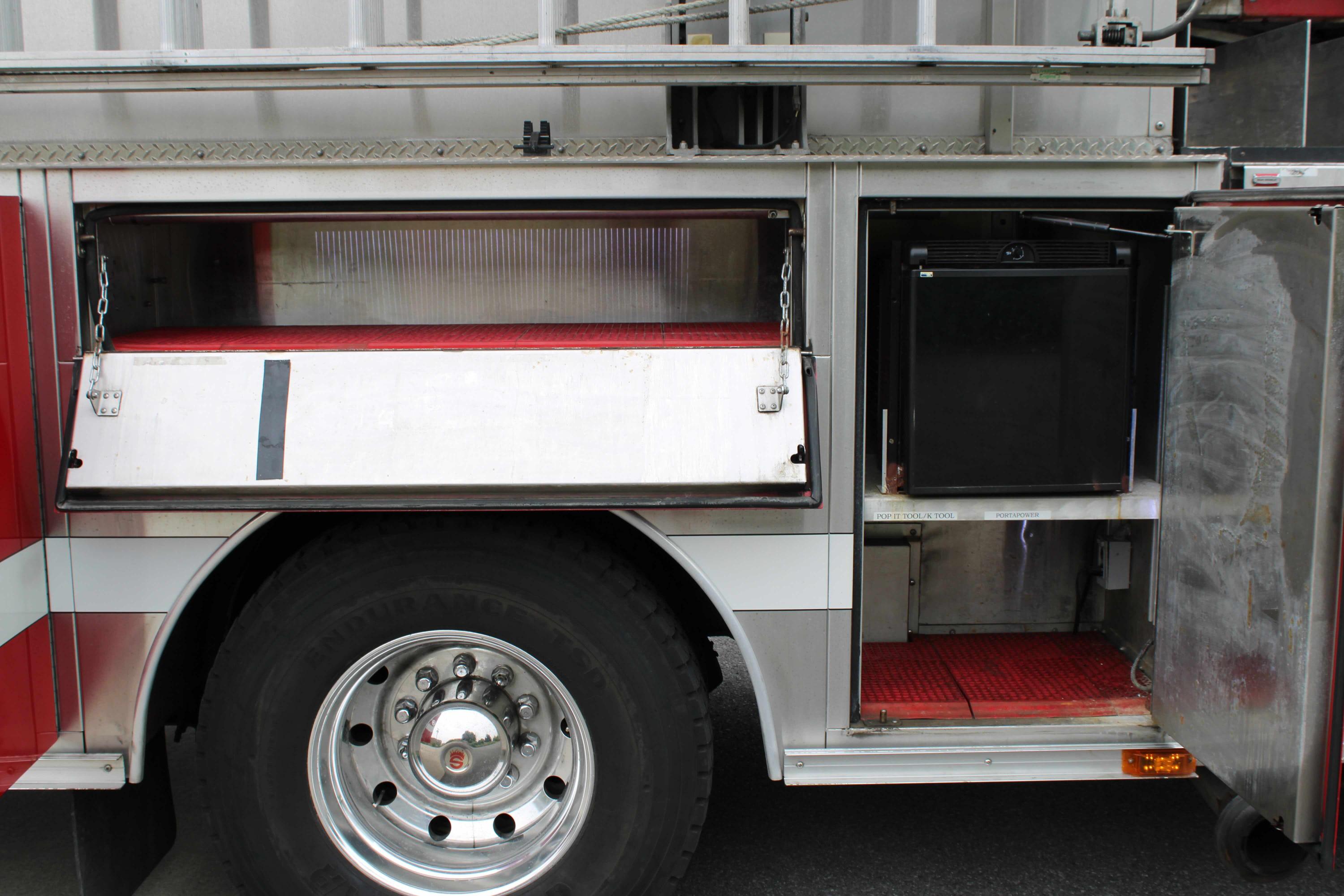 2009 Sutphen SL75 Quint - image 14