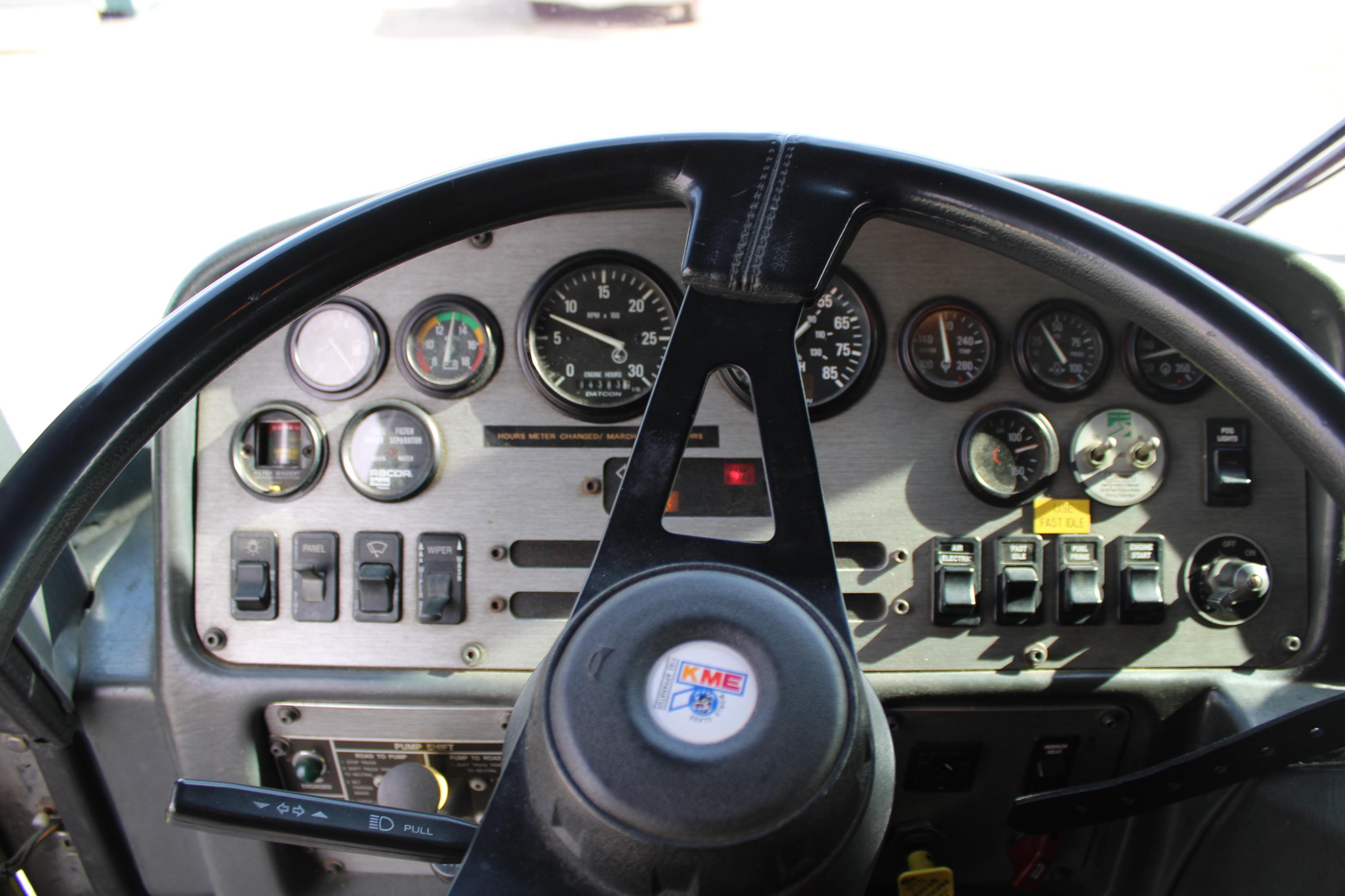 2003 KME AerialCat 100' Quint - image 48