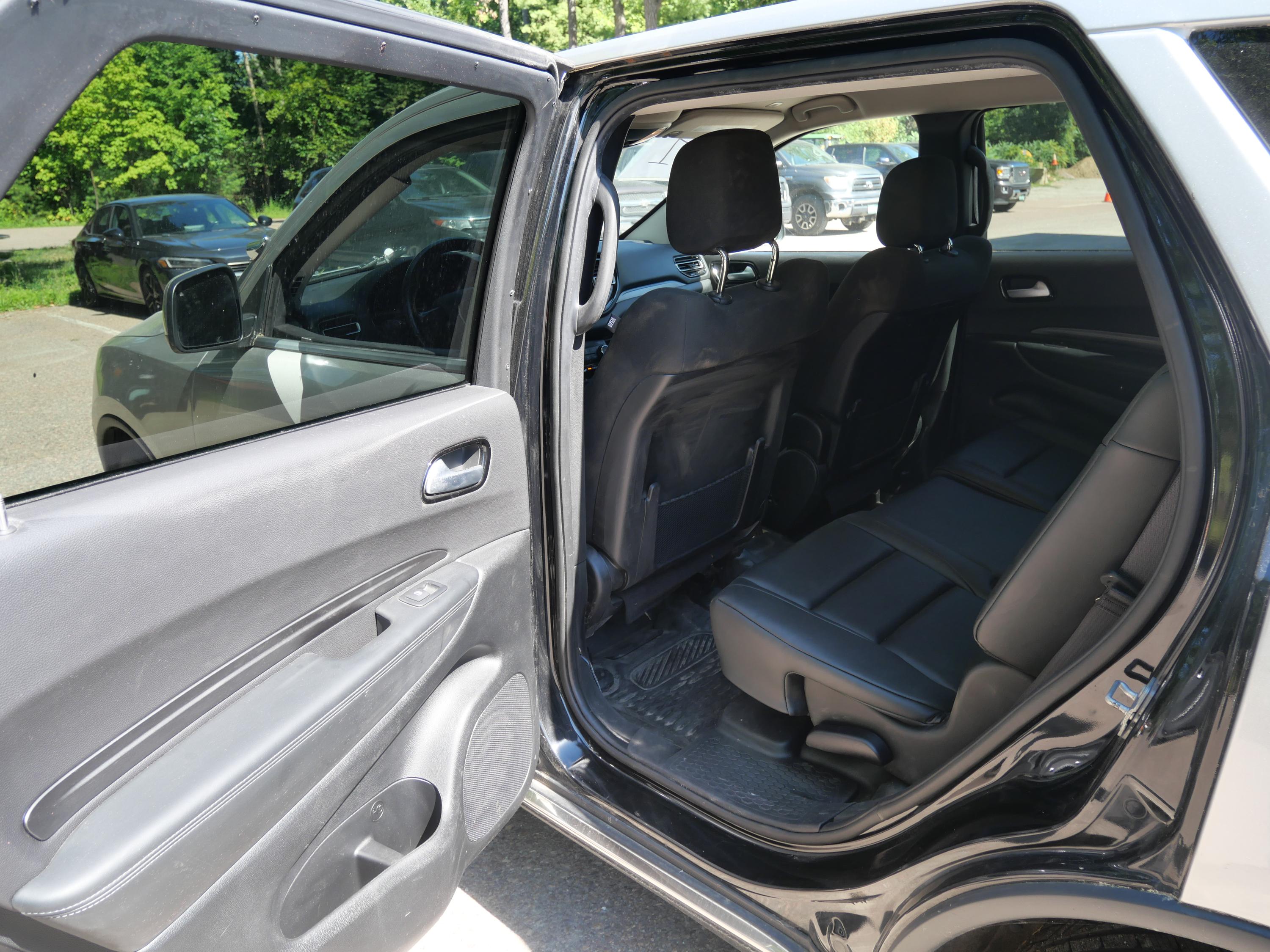 2022 Dodge Durango AWD - image 25
