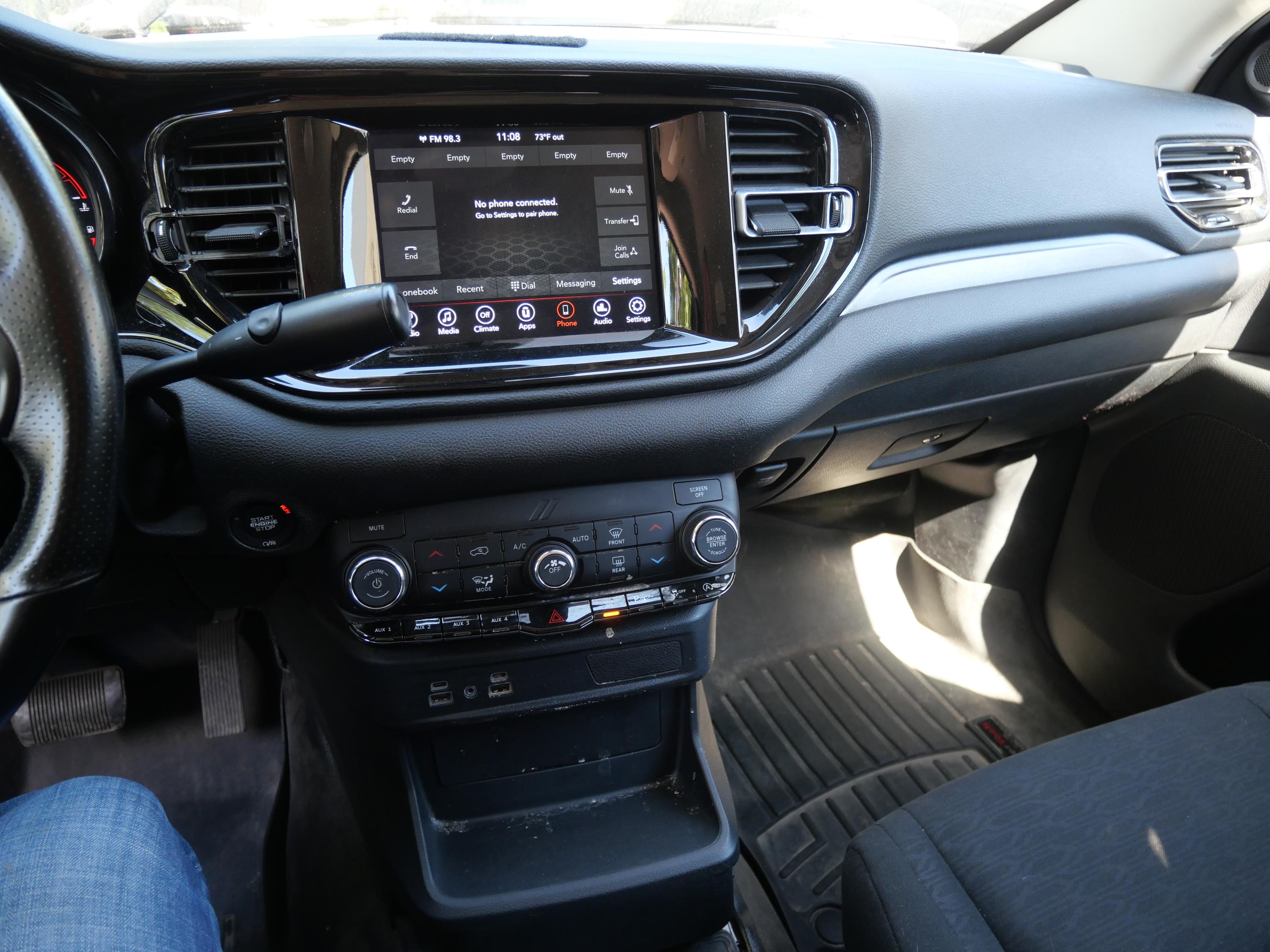 2022 Dodge Durango AWD - image 21