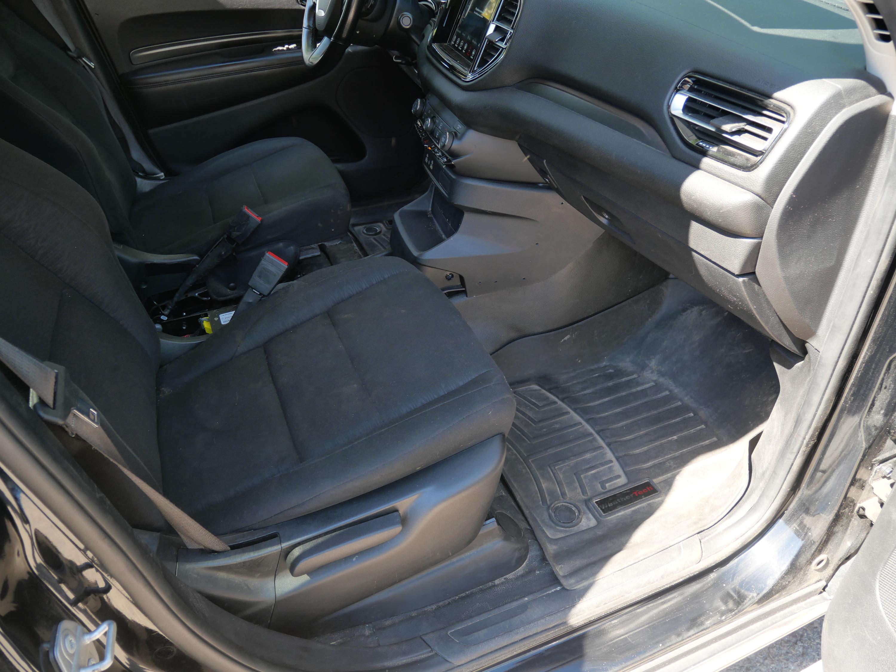 2022 Dodge Durango AWD - image 36