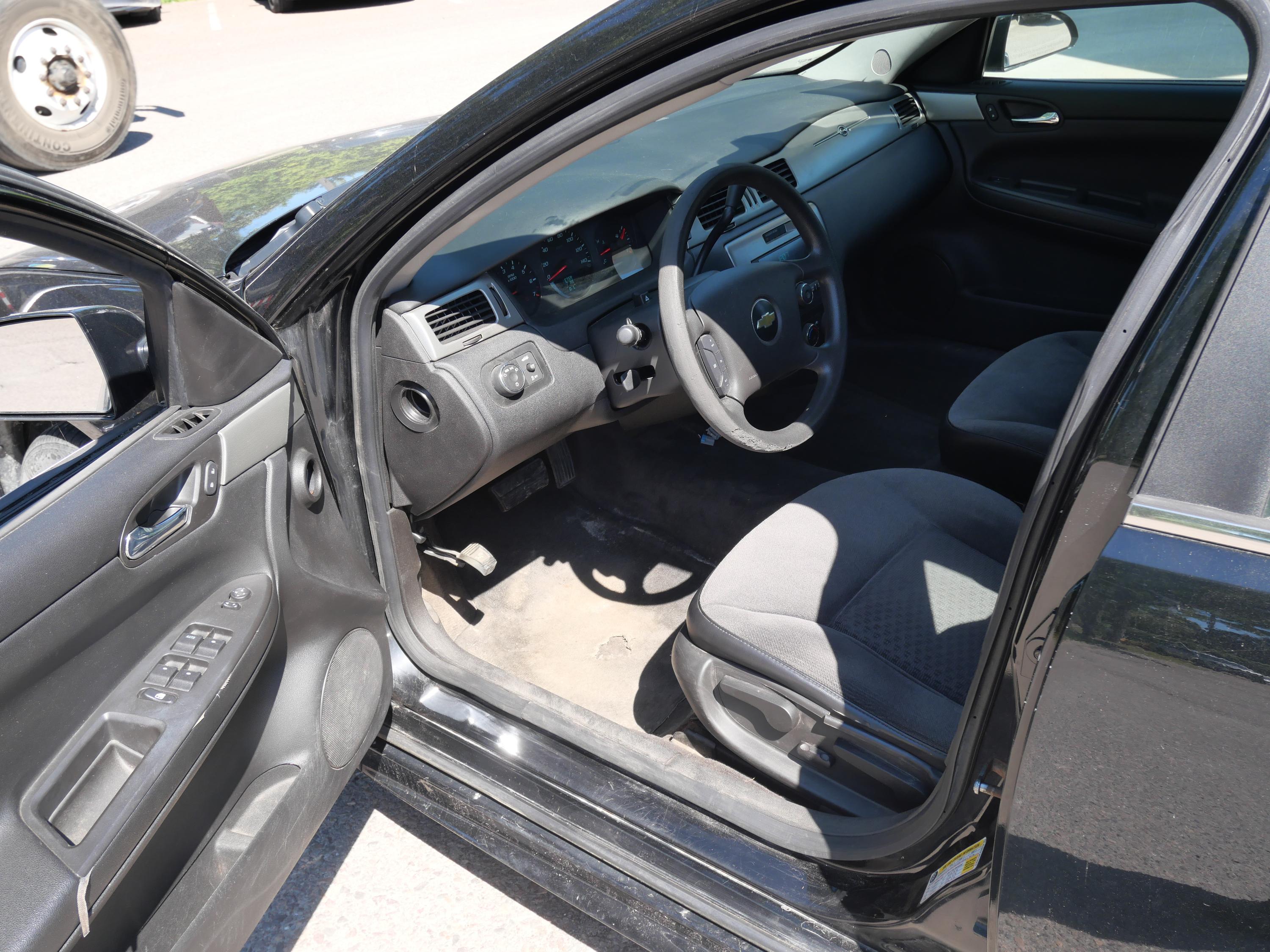 2015 Chevrolet Impala - image 9