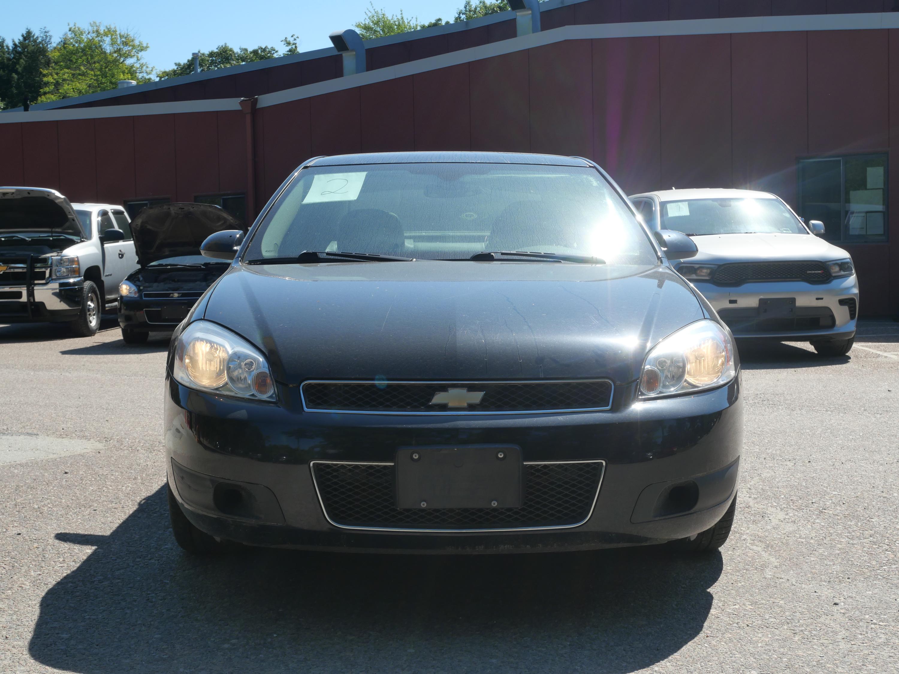 2015 Chevrolet Impala - image 8