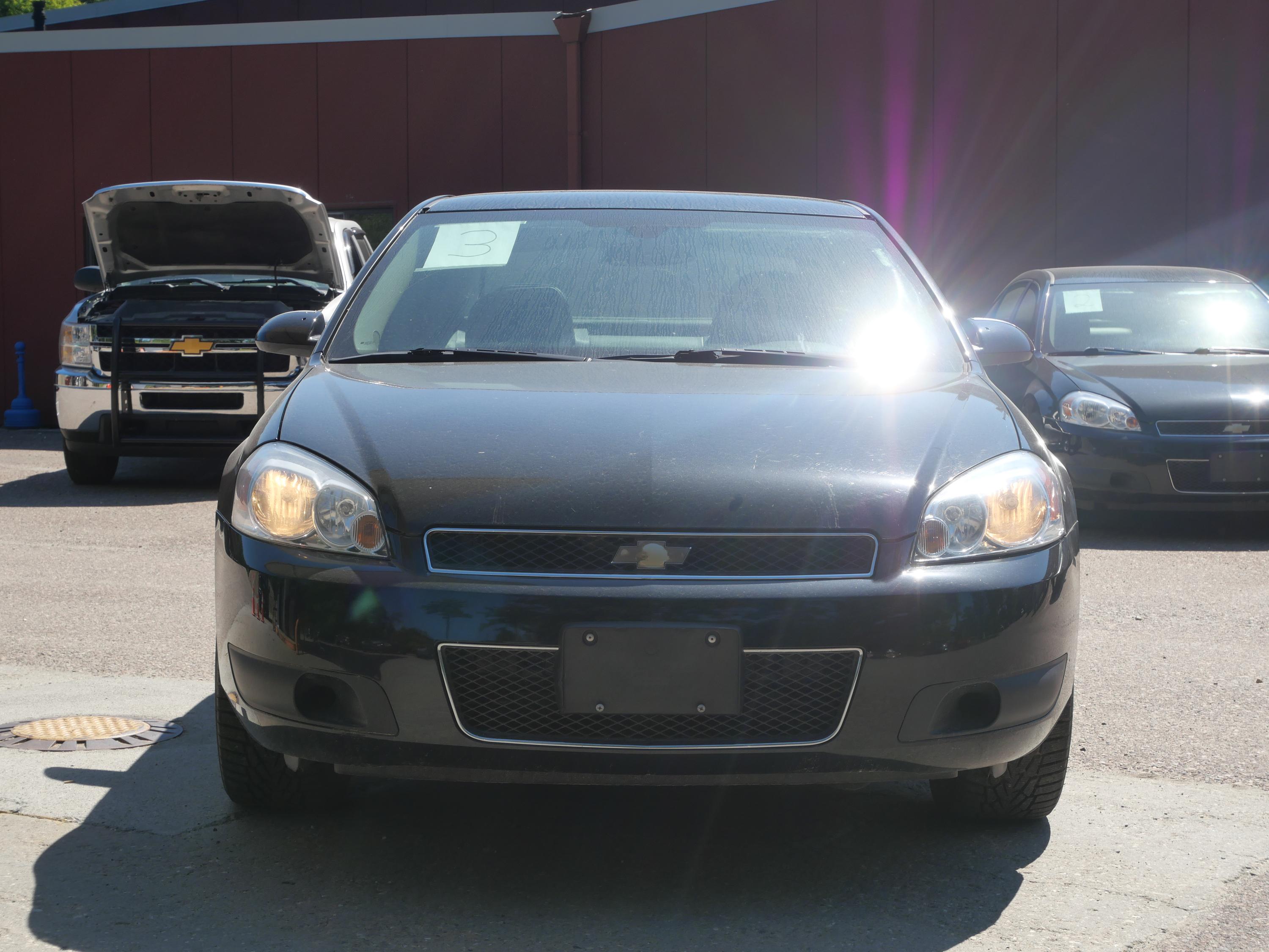 2015 Chevrolet Impala - image 9