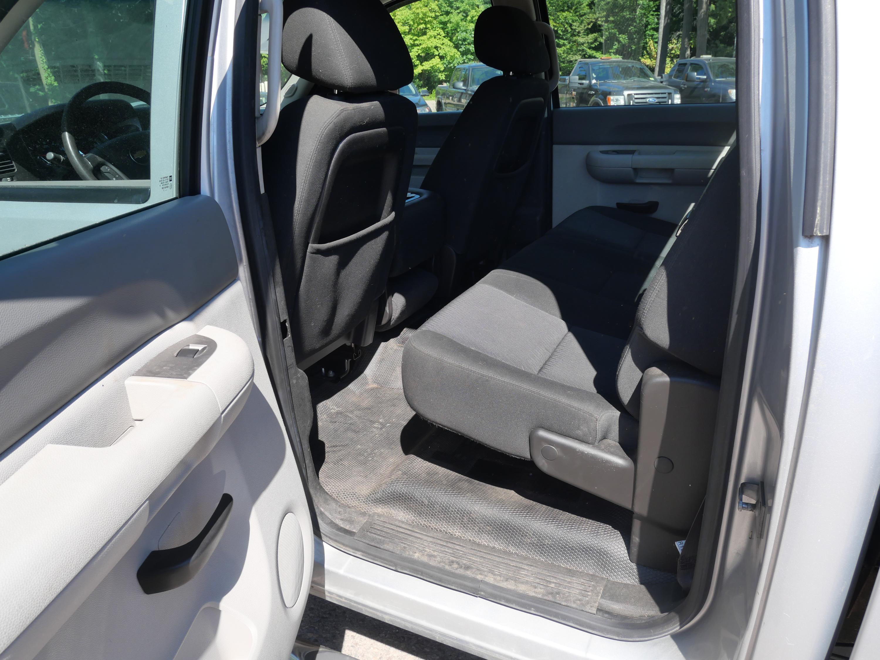 2013 Chevrolet Silverado 2500 4WD - image 31