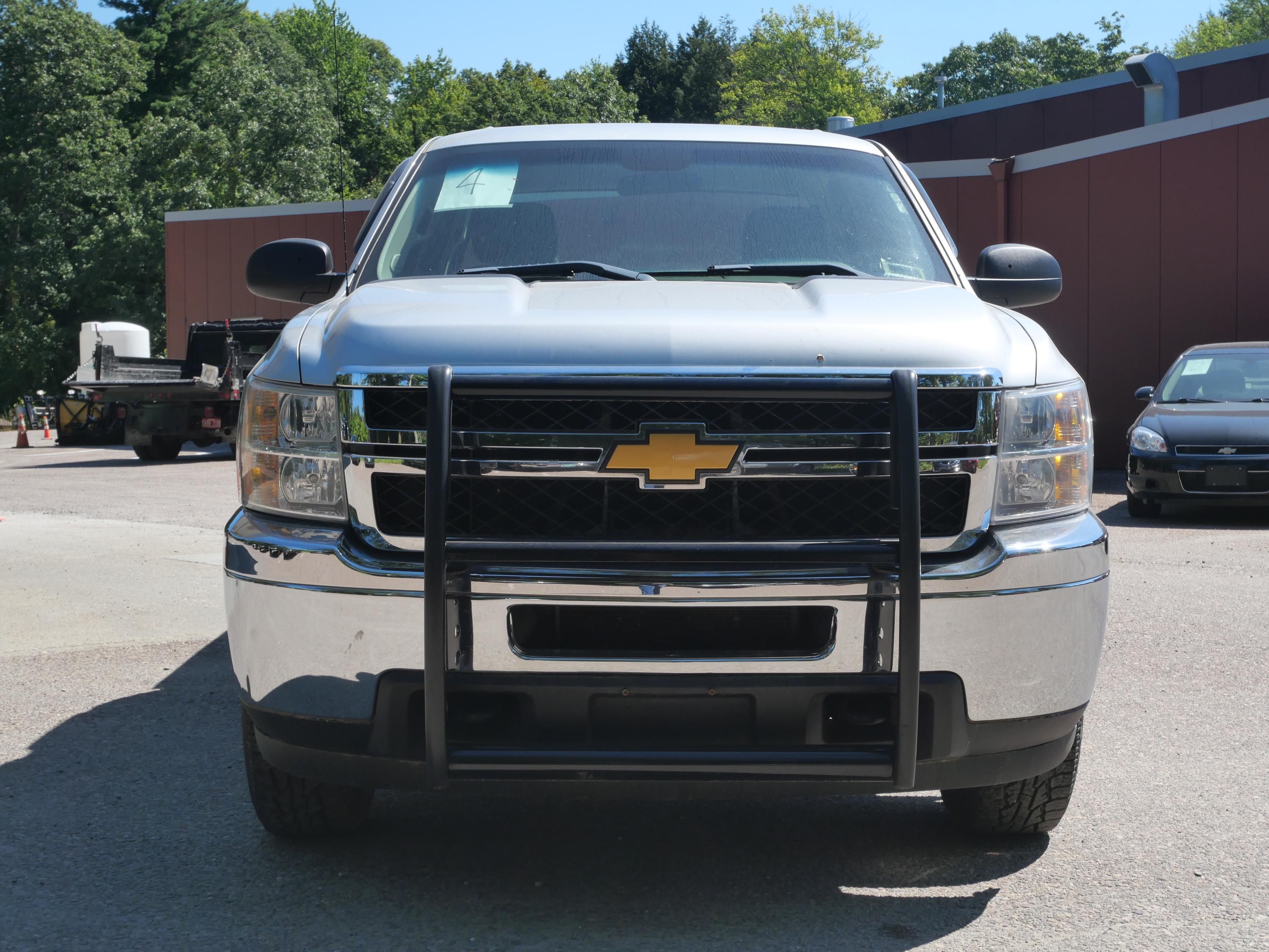 2013 Chevrolet Silverado 2500 4WD - image 8