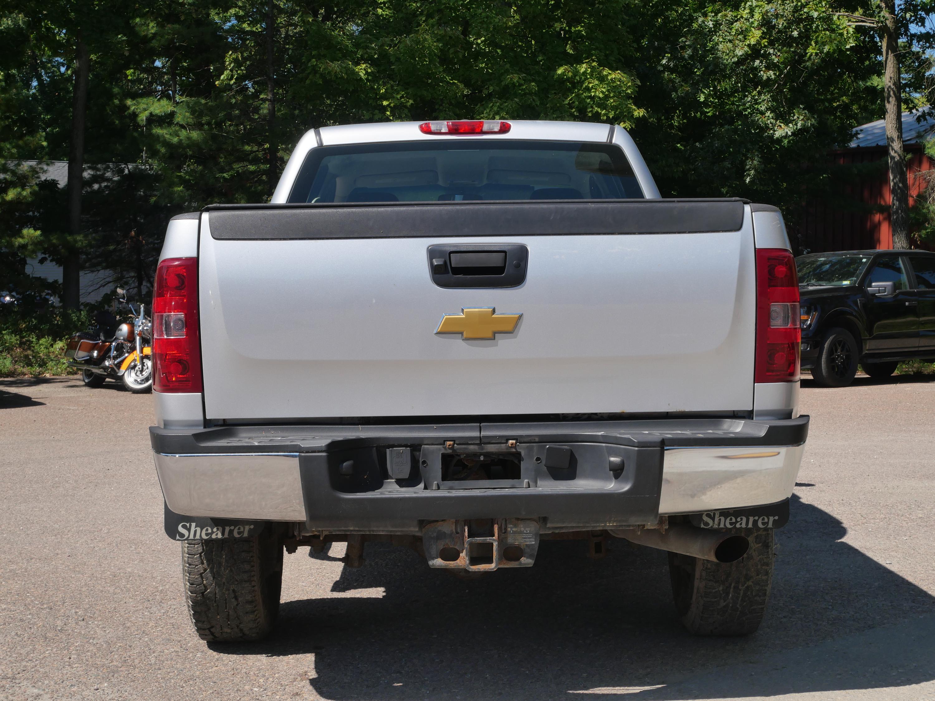 2013 Chevrolet Silverado 2500 4WD - image 4