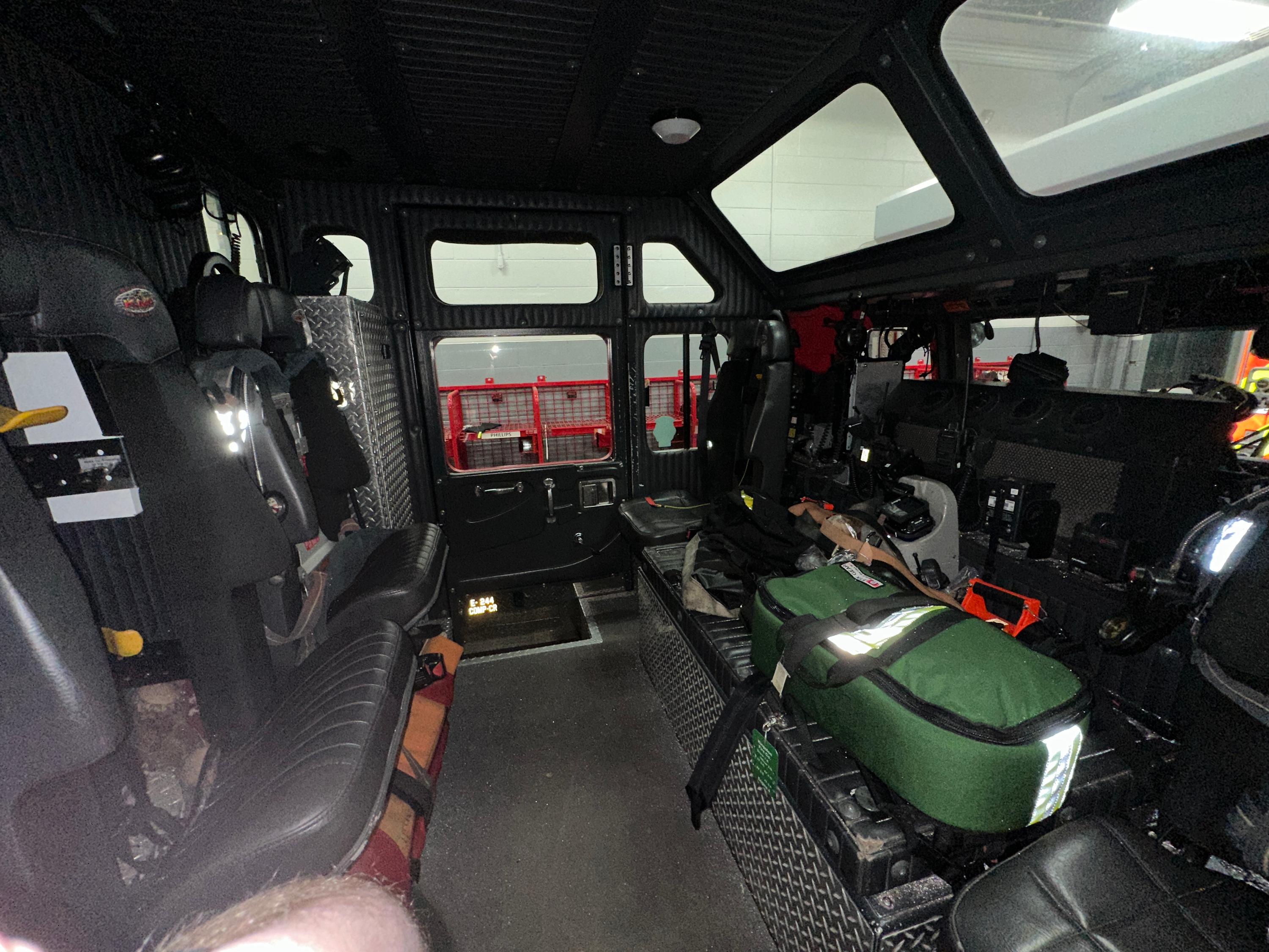 2002 KME Excel Engine, including equipment - image 21
