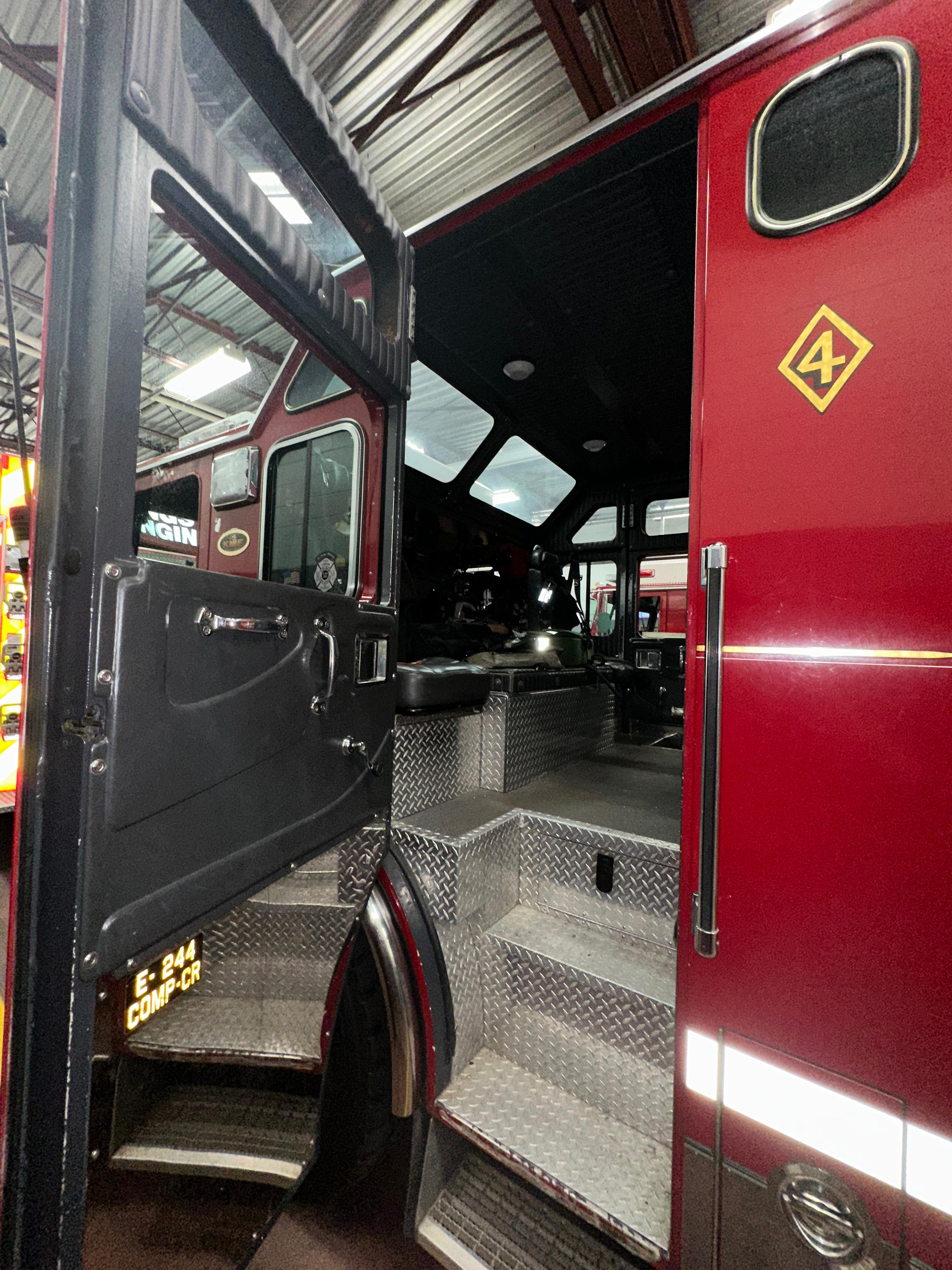 2002 KME Excel Engine, including equipment - image 48