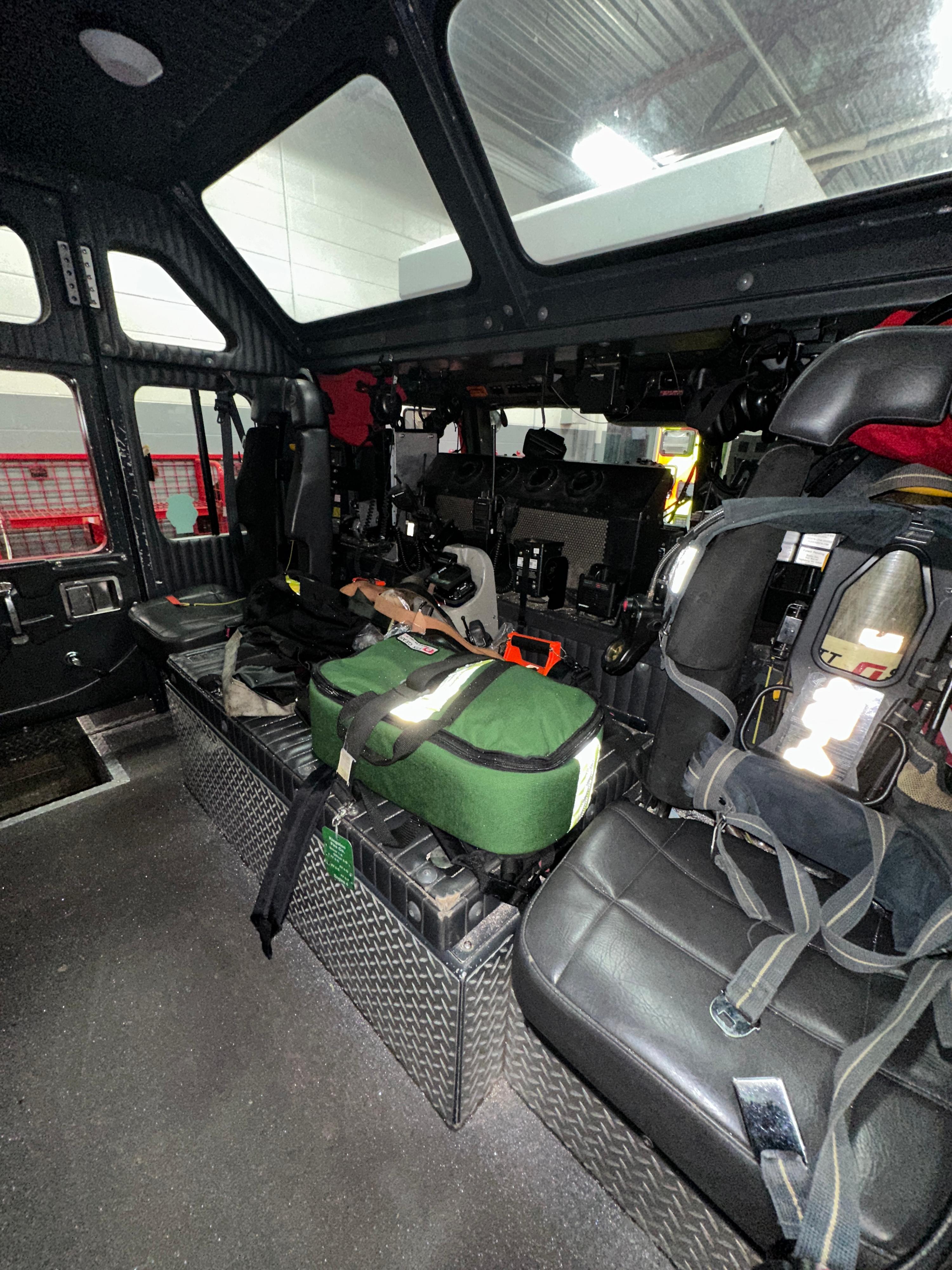 2002 KME Excel Engine, including equipment - image 20
