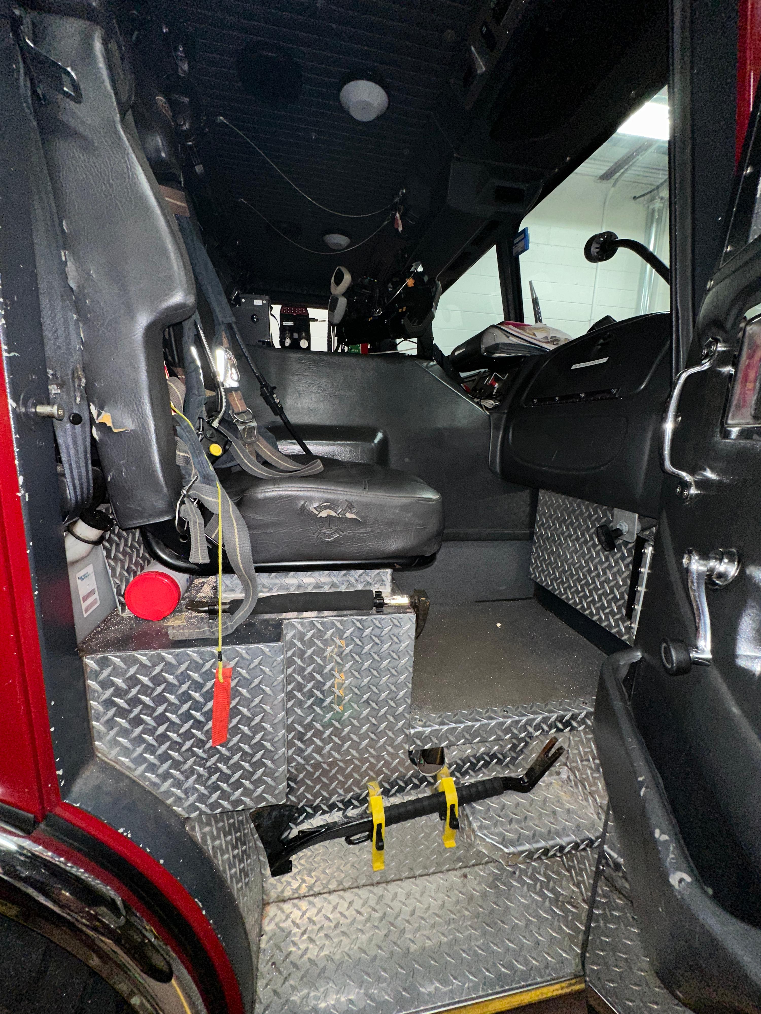 2002 KME Excel Engine, including equipment - image 34