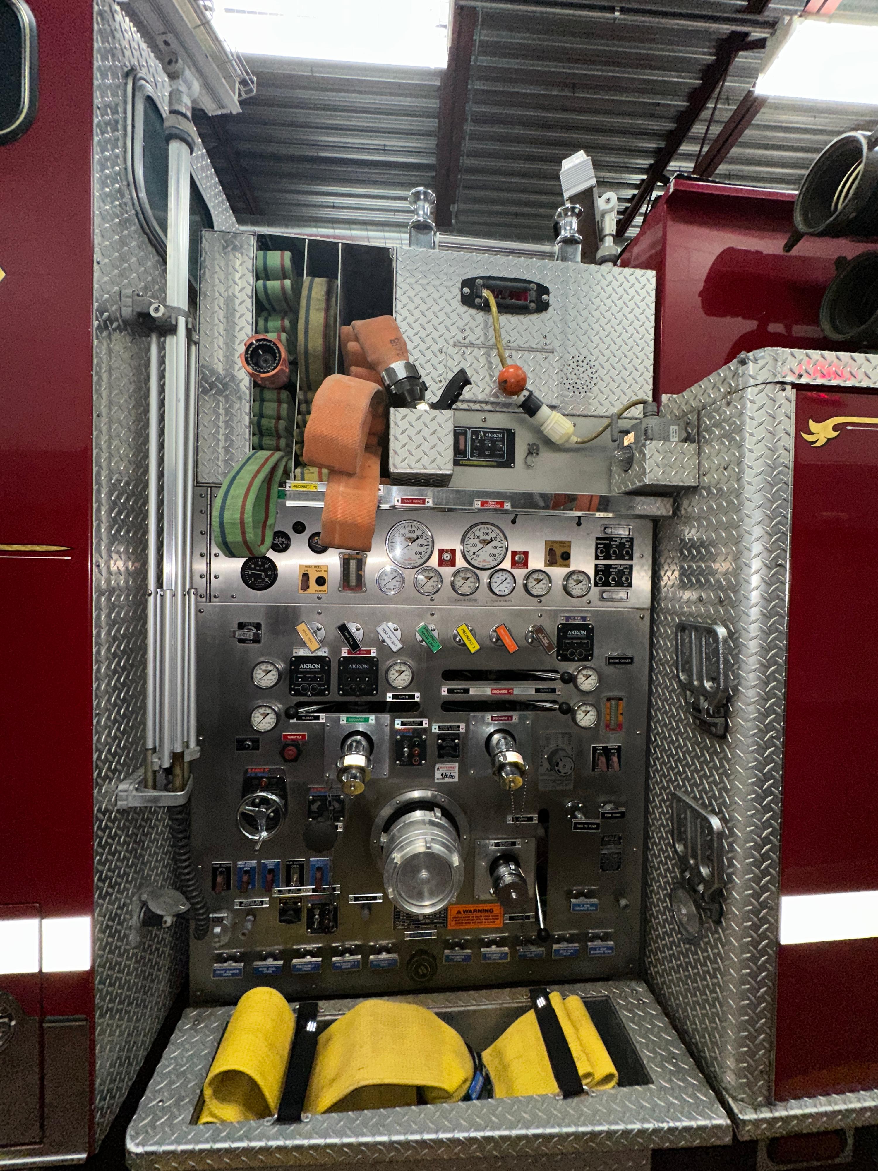 2002 KME Excel Engine, including equipment - image 50