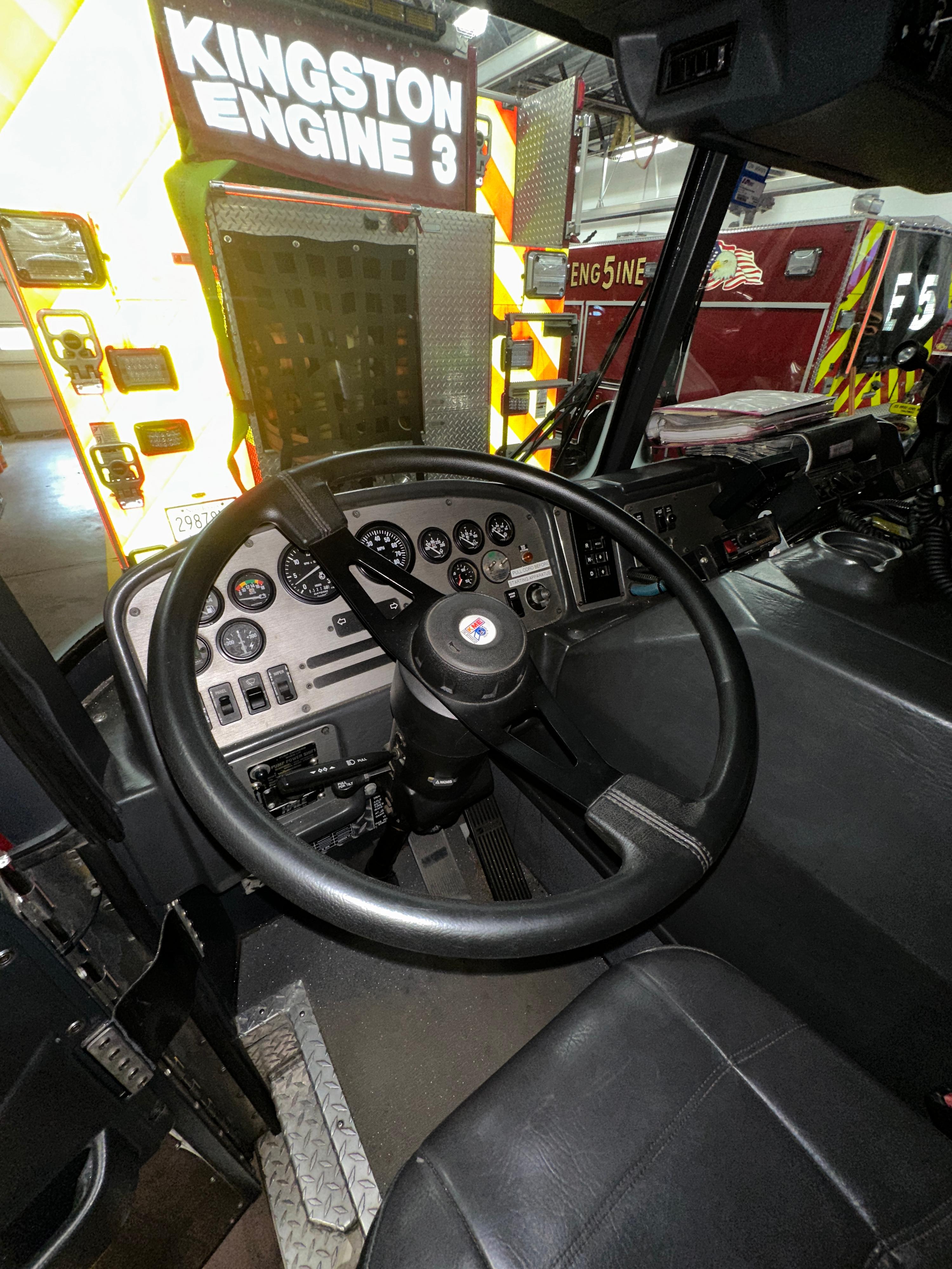 2002 KME Excel Engine, including equipment - image 42