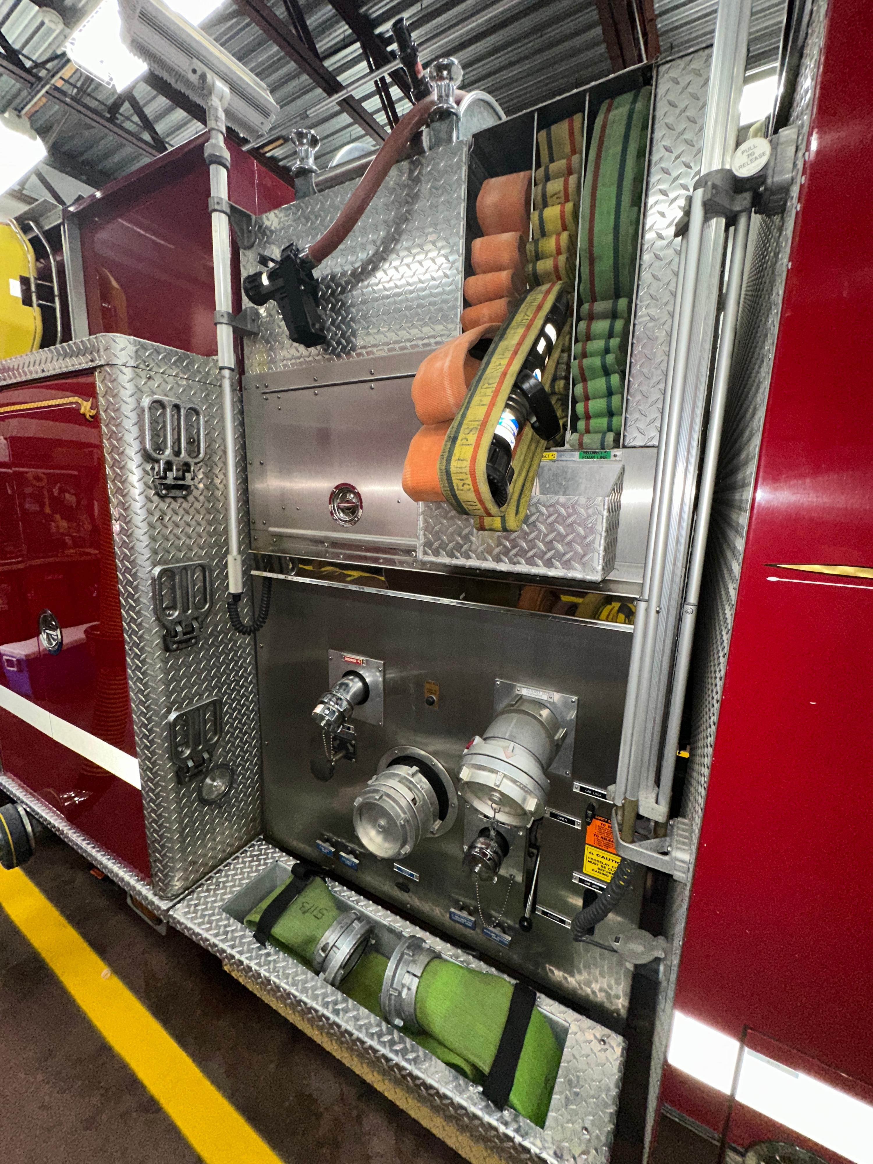 2002 KME Excel Engine, including equipment - image 32