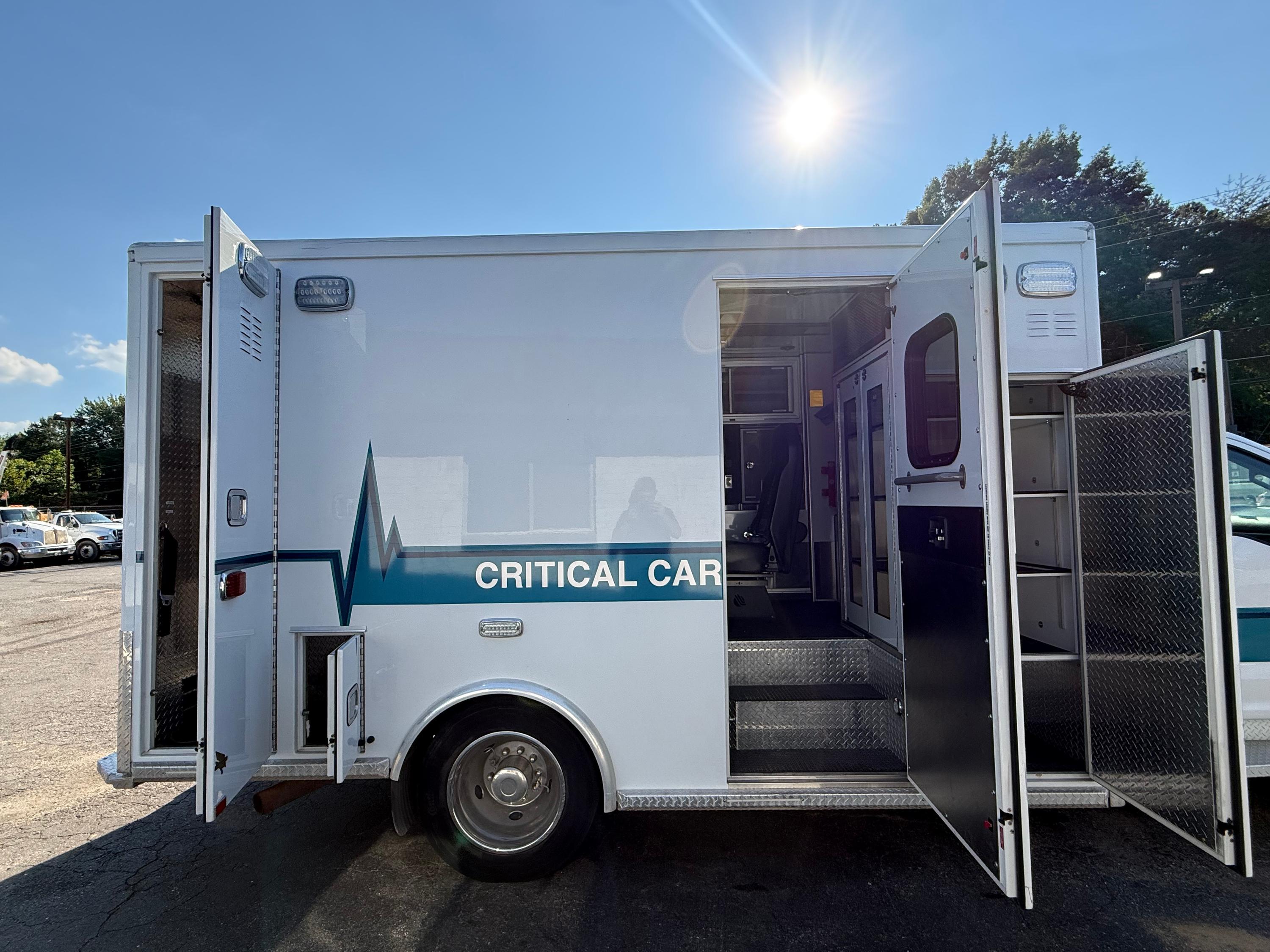 2021 AEV Ford 4x4 Type I Ambulance - image 6