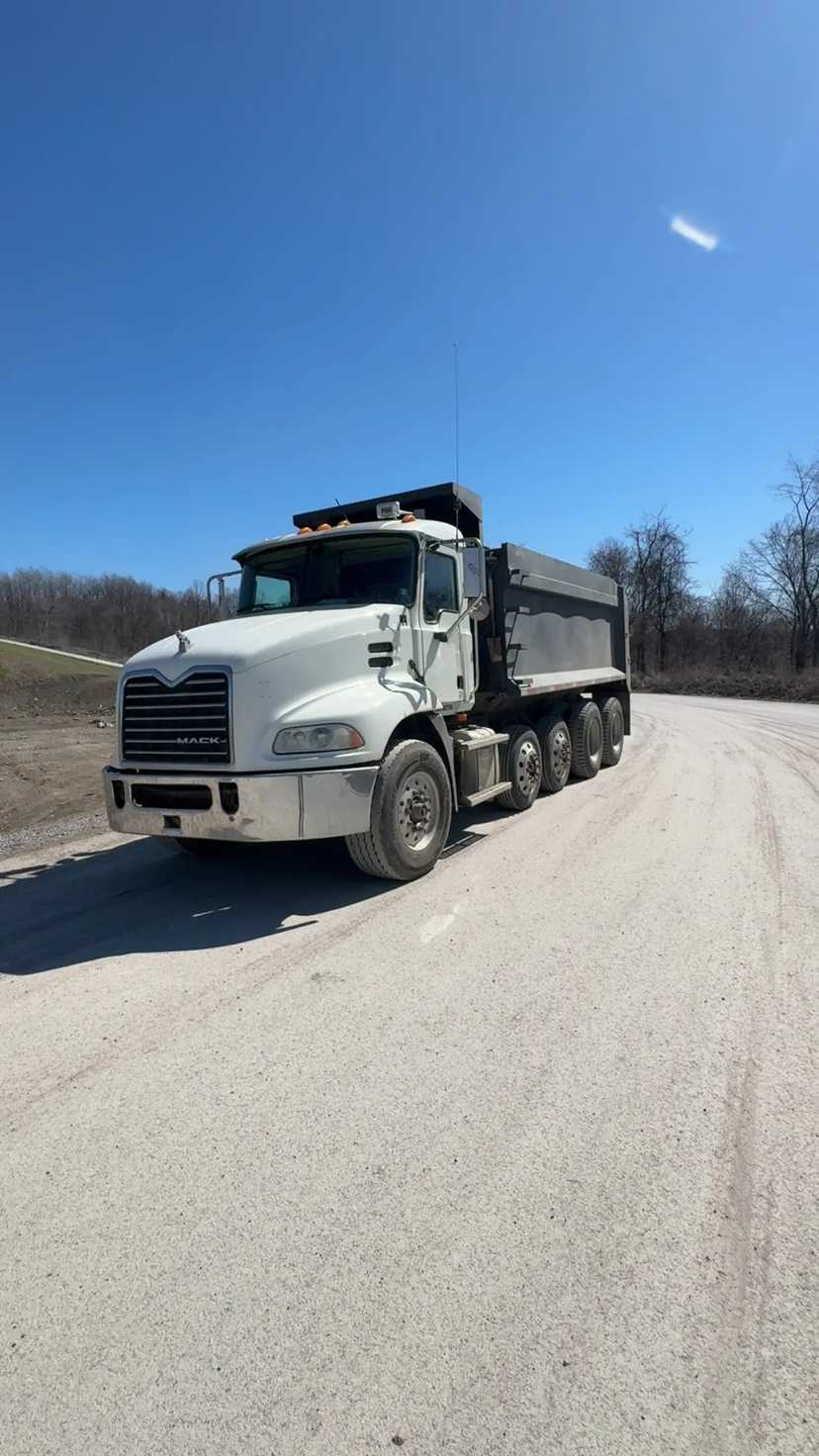 2005 Mack Cx613 Dump Truck — photo 4