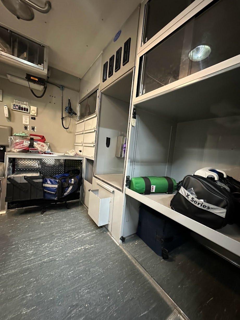 2006 Braun Ford Type III Ambulance - image 10