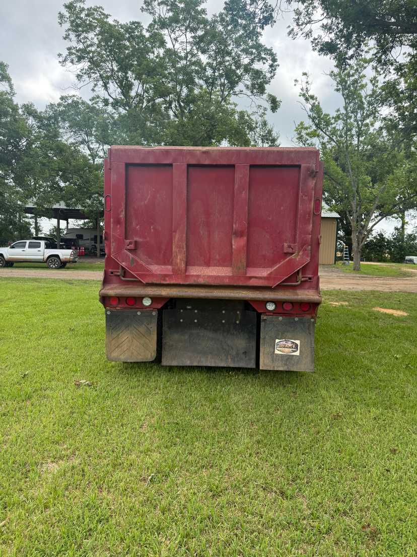 2014 Mack GU713 Dump Truck — photo 4