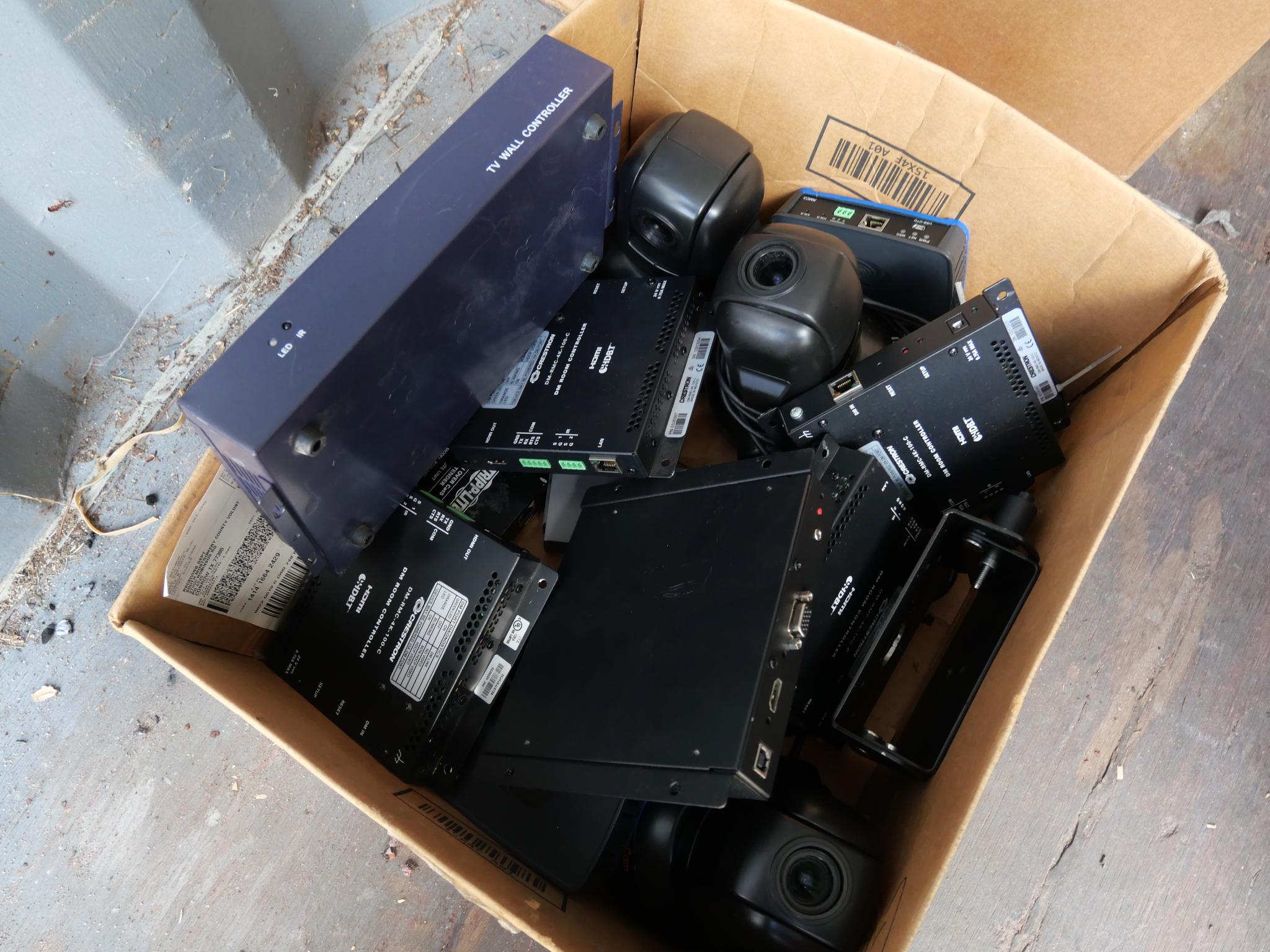 Various Crestron Components - image 1