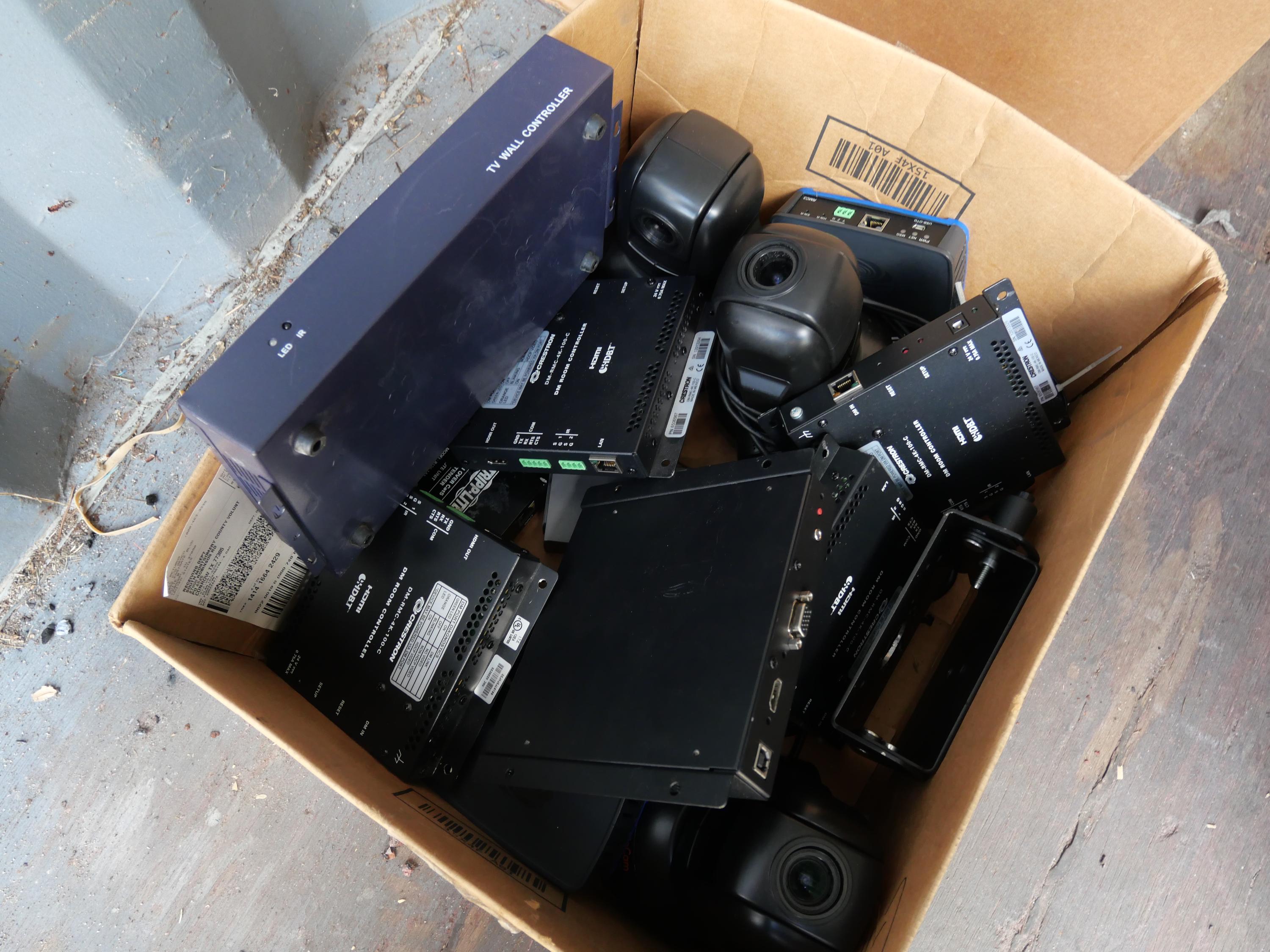 Various Crestron Components - image 1