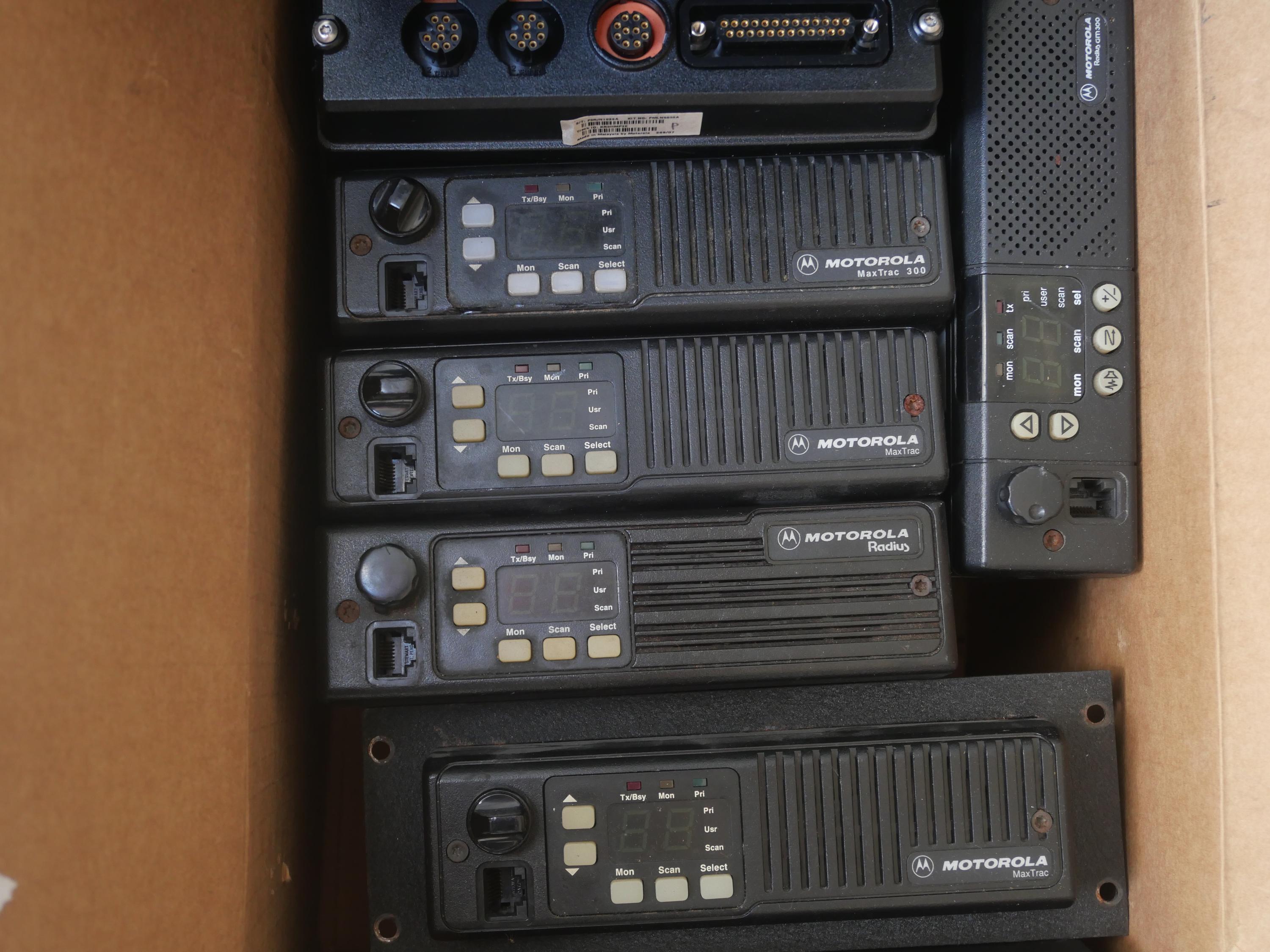 Motorola Mobile Radios (18) - image 2
