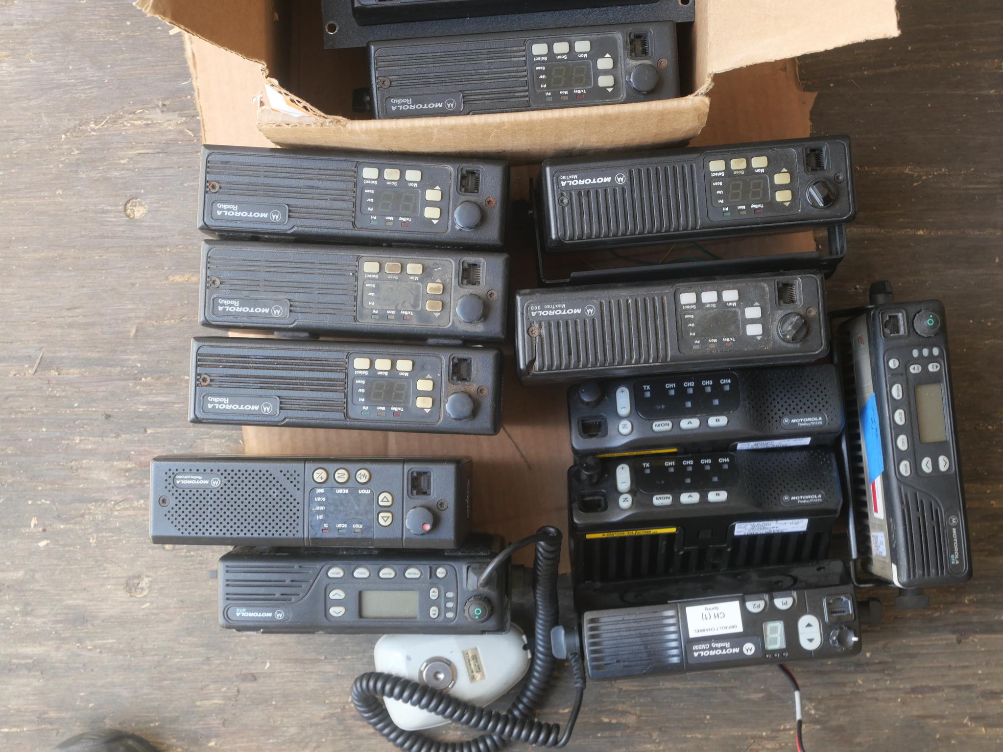 Motorola Mobile Radios (18) - image 4