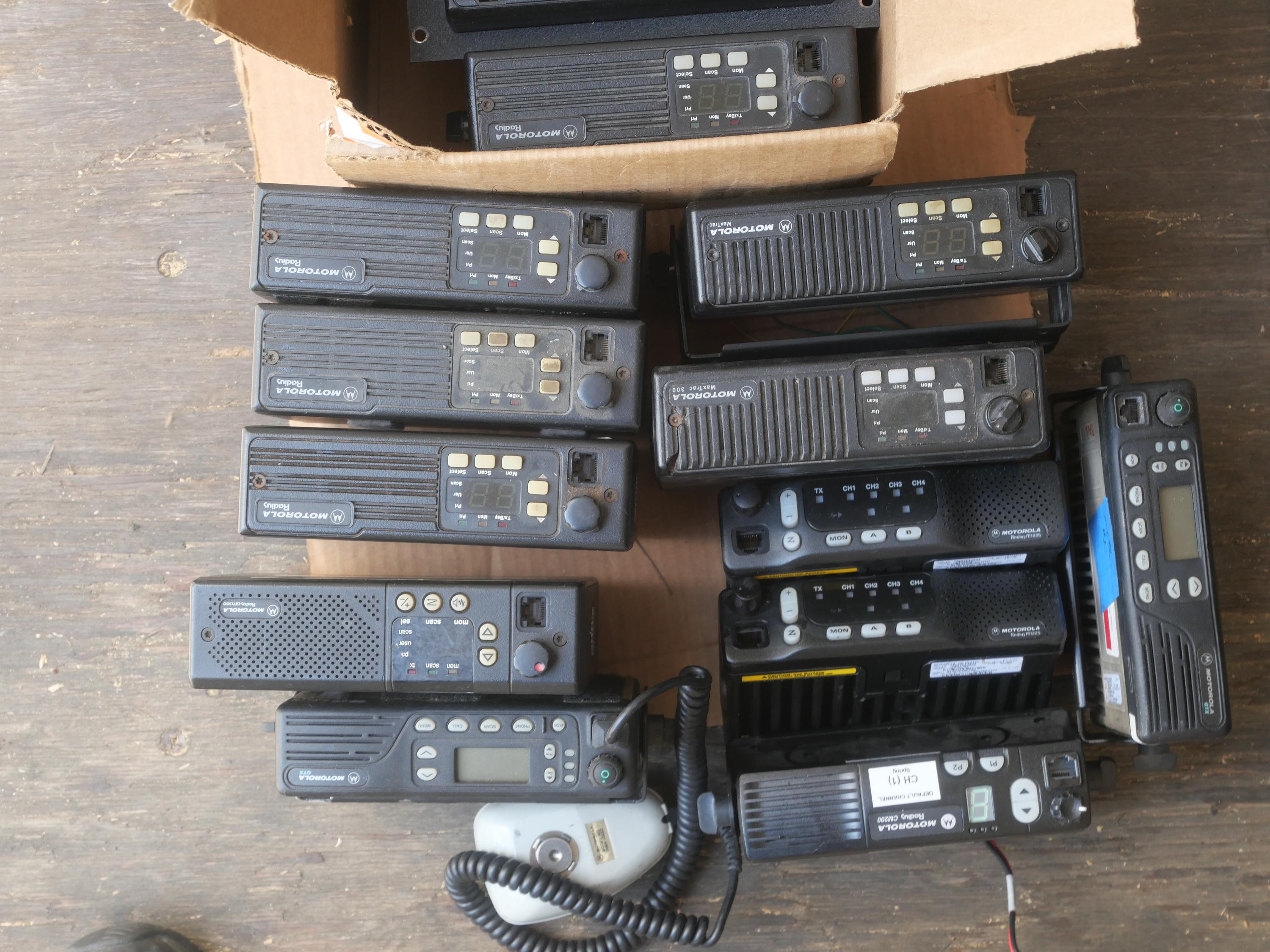 Motorola Mobile Radios (18) - image 4