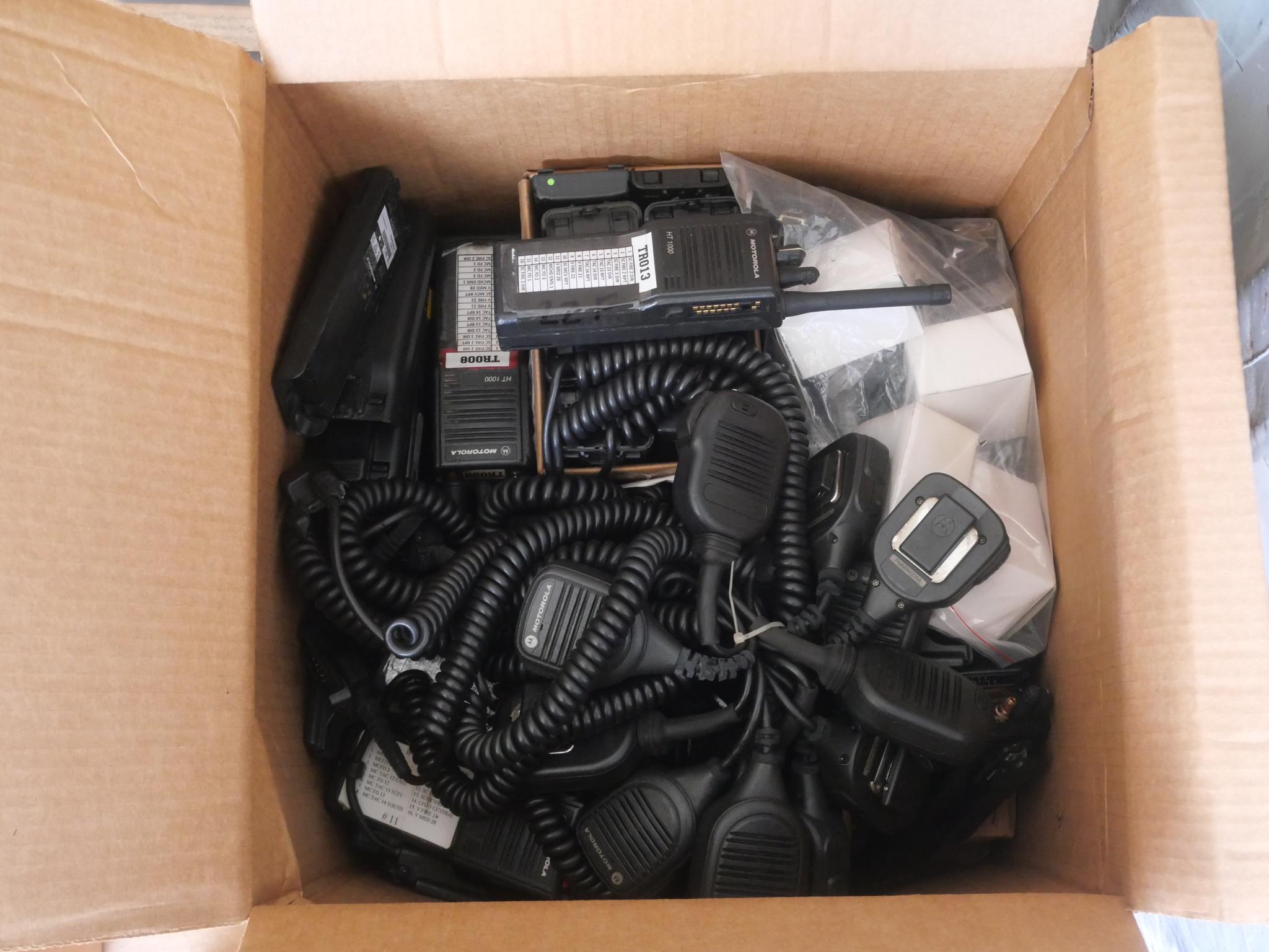 18 ht1000 + Chargers & Lapels - image 2