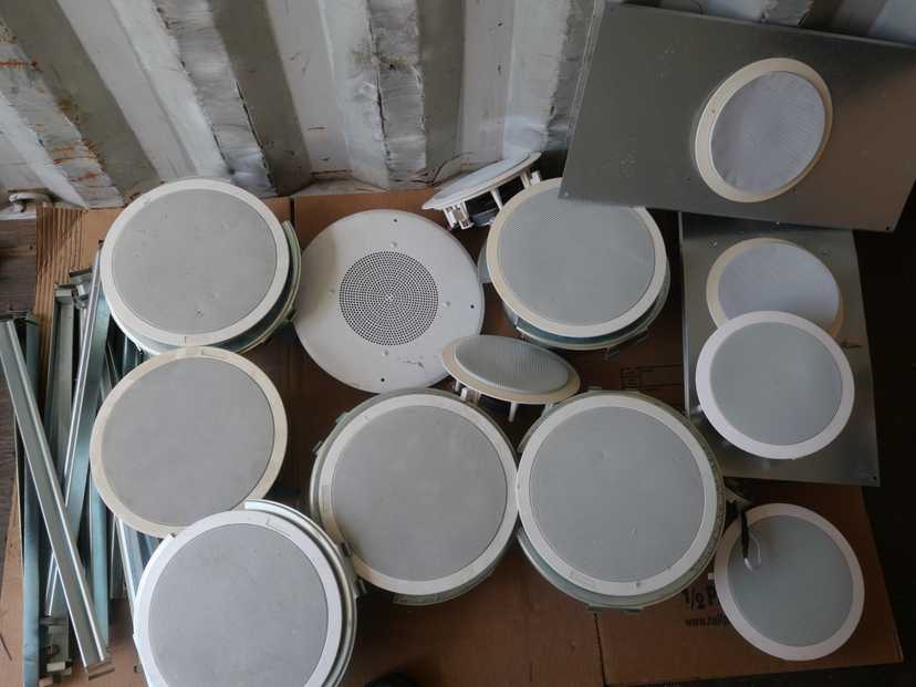 13 Ceiling Speakers
