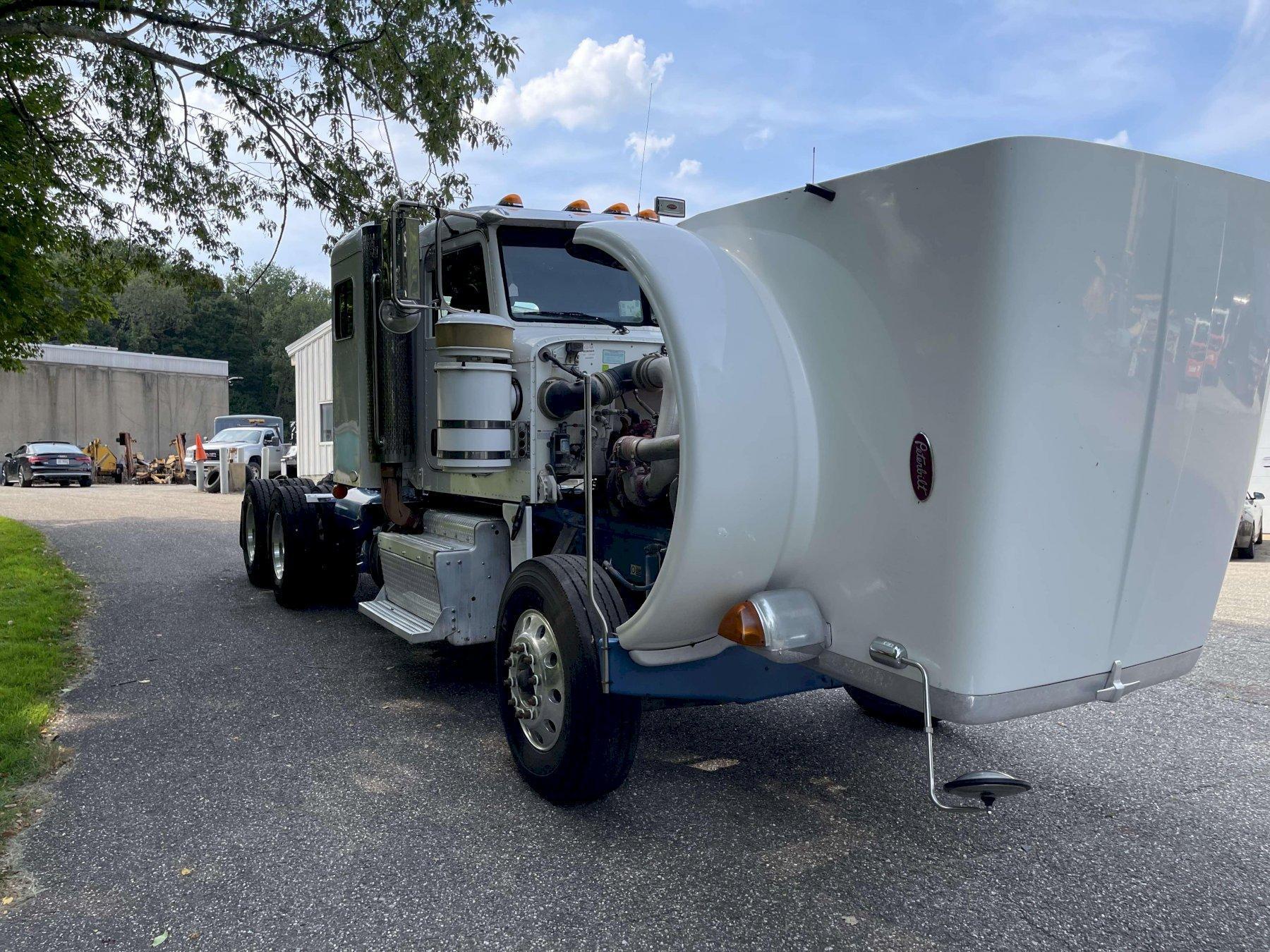 2011 Peterbilt 367 Flat Top Sleeper - image 3