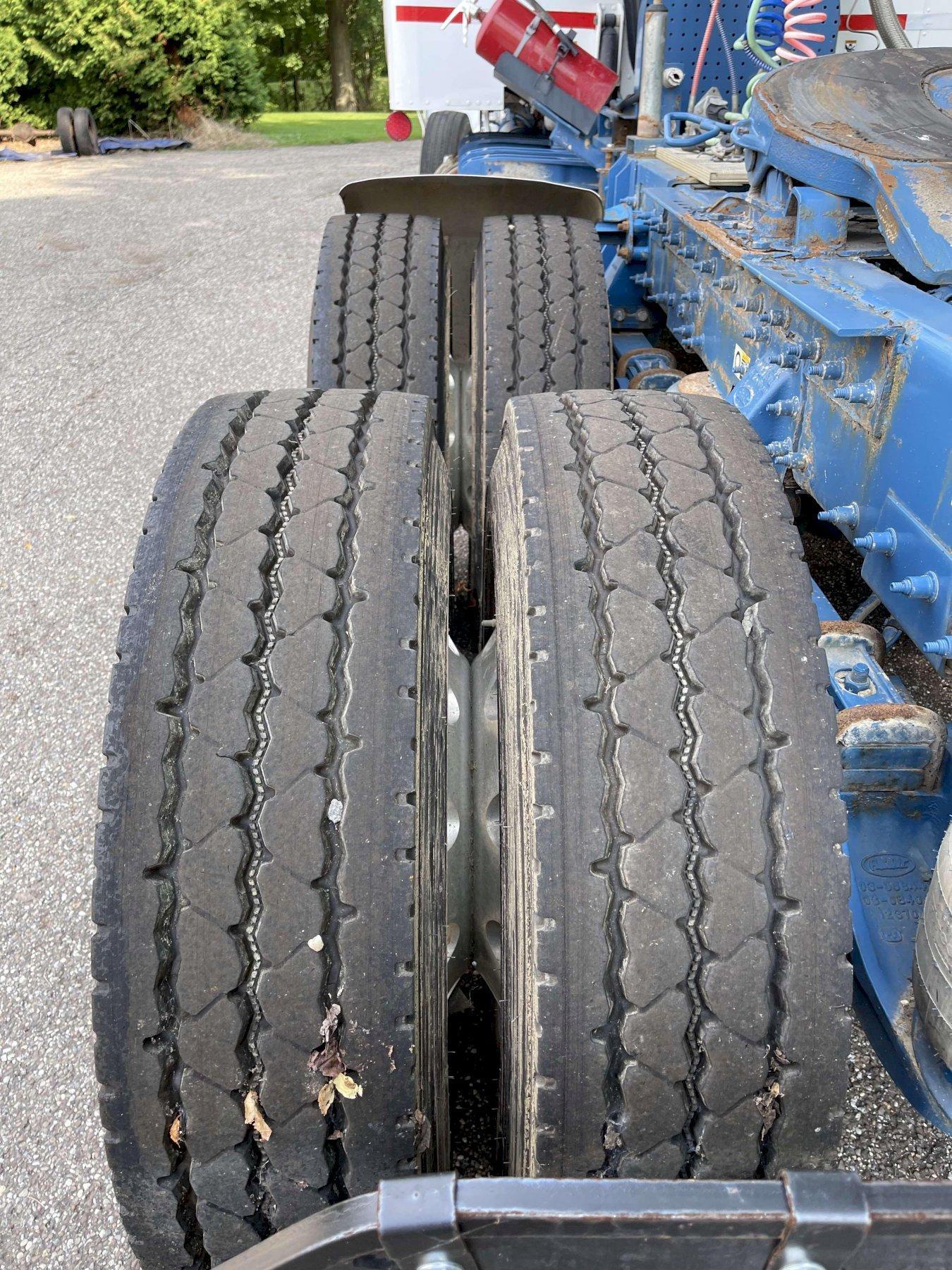2011 Peterbilt 367 Flat Top Sleeper - image 33