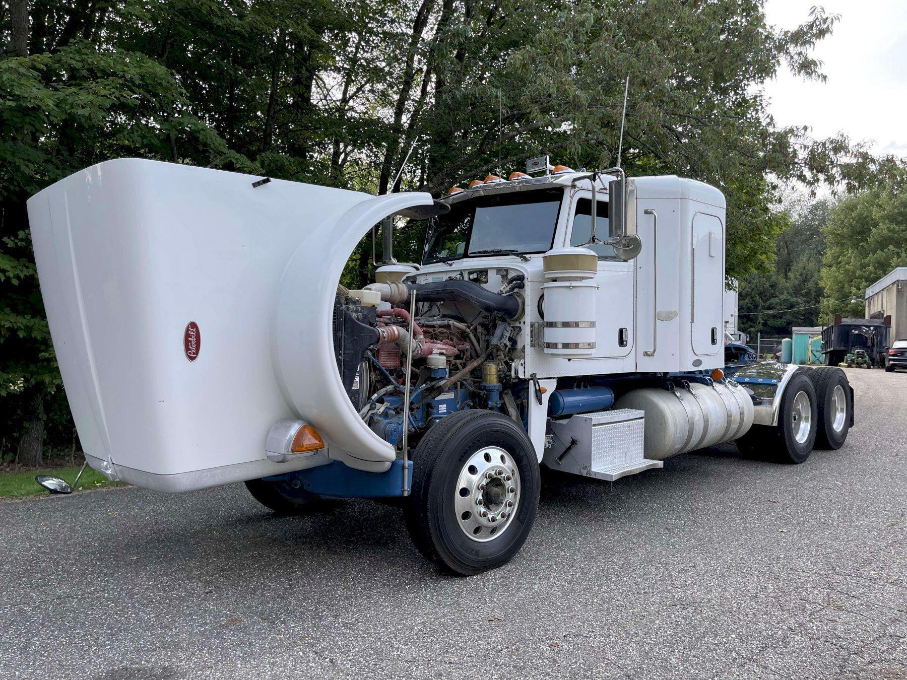 2011 Peterbilt 367 Flat Top Sleeper - image 6