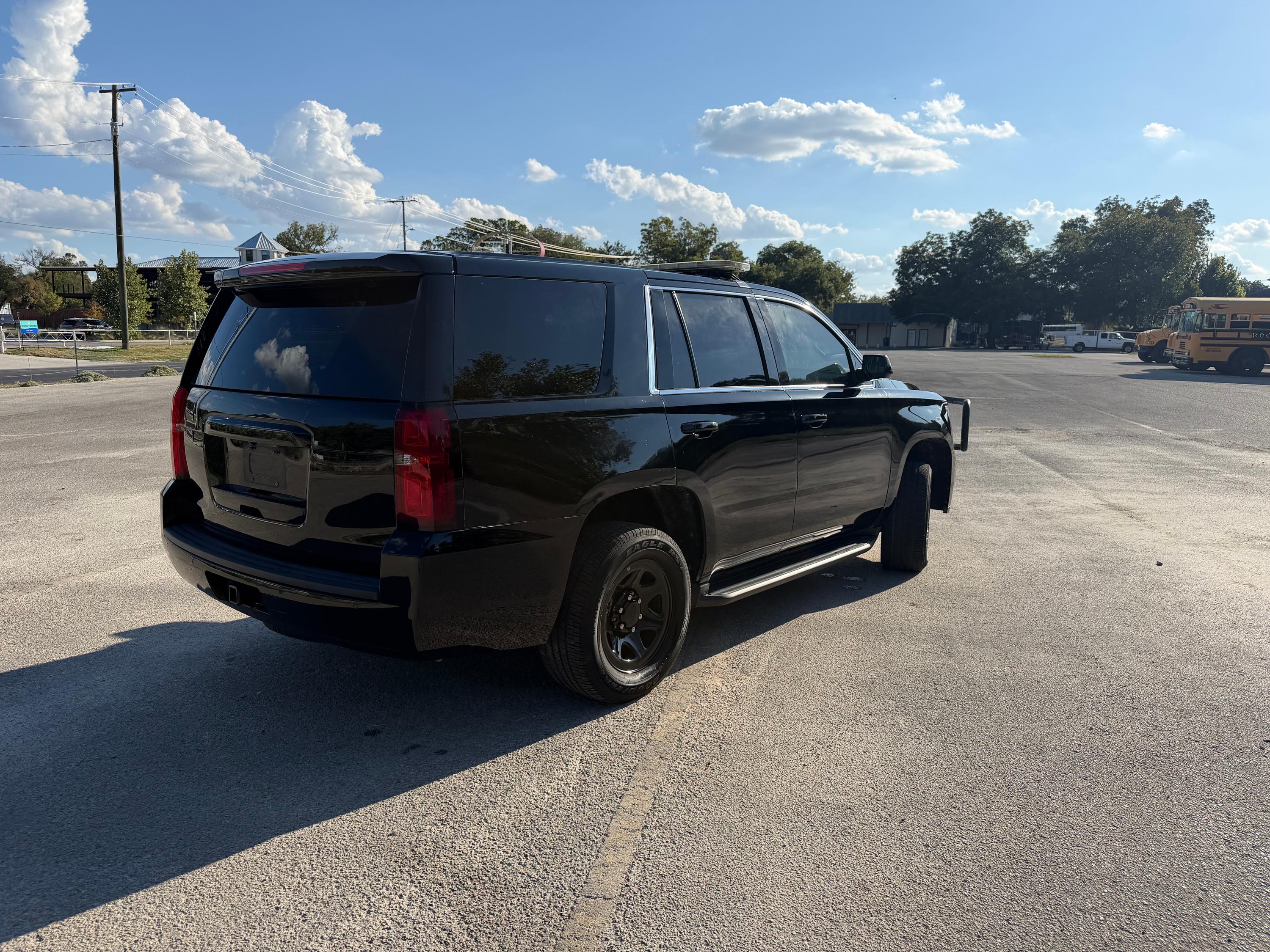 2019 Chevrolet Tahoe **Fully Equipped** - image 16
