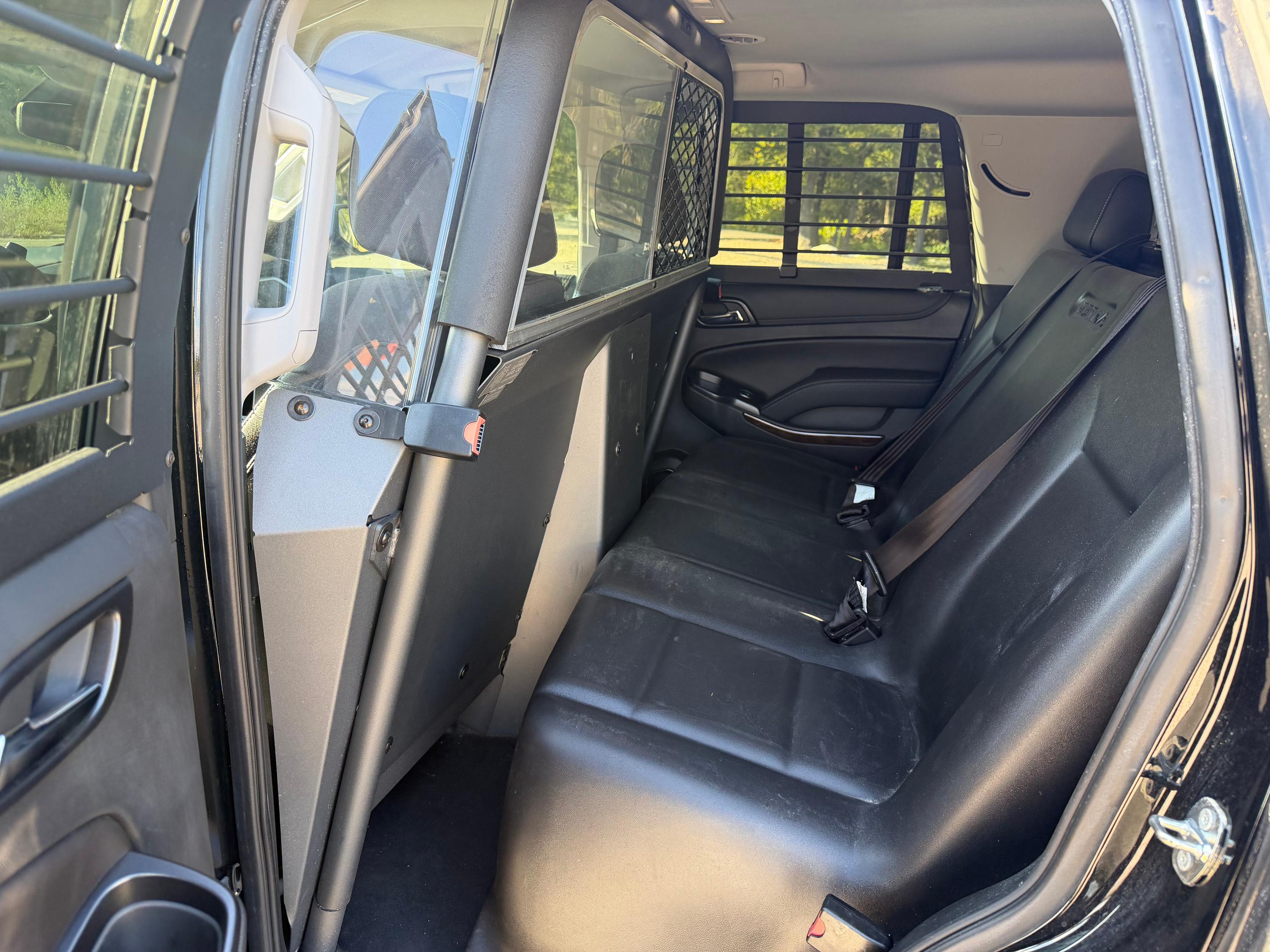 2019 Chevrolet Tahoe **Fully Equipped** - image 11
