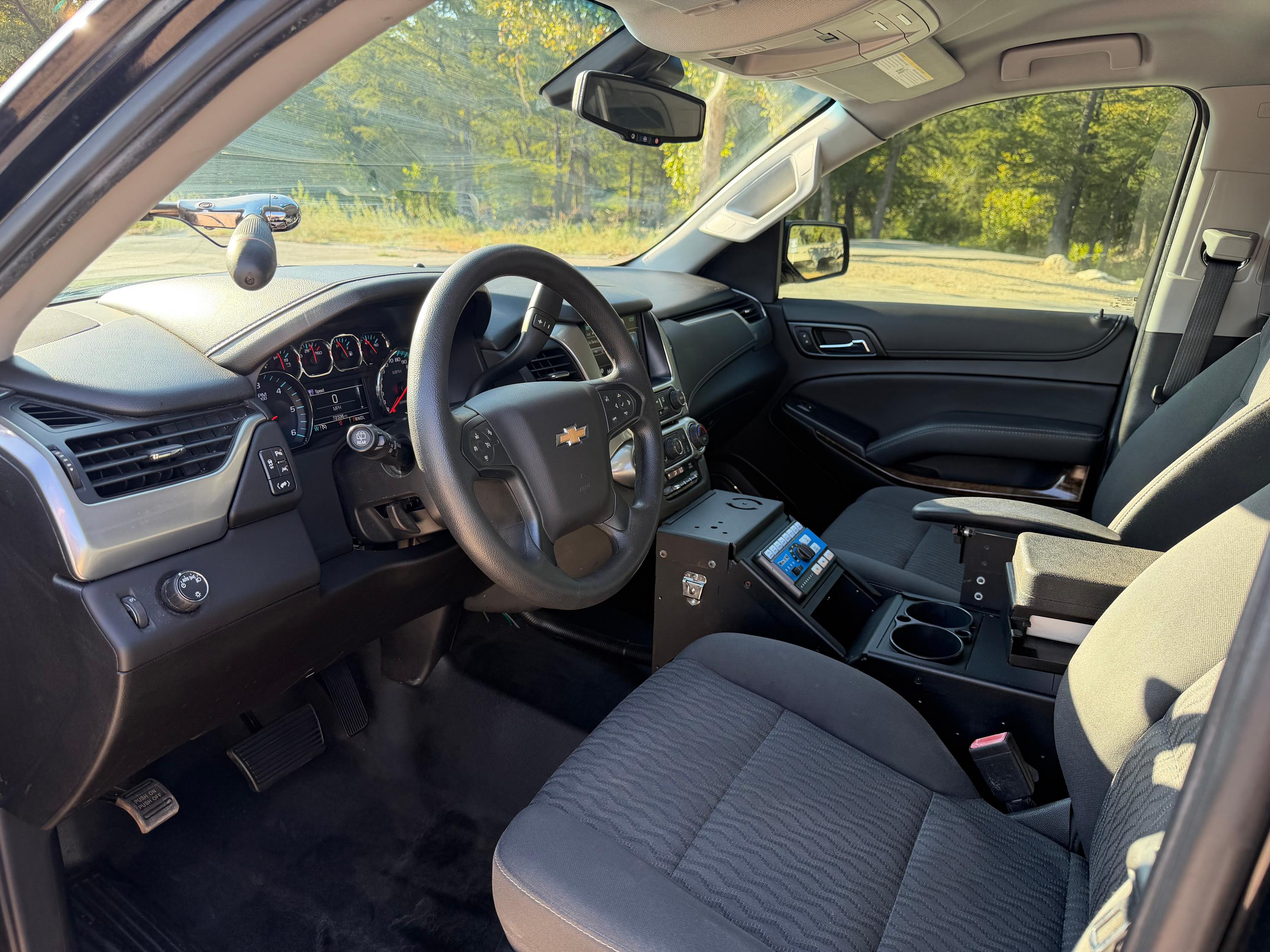 2019 Chevrolet Tahoe **Fully Equipped** - image 7