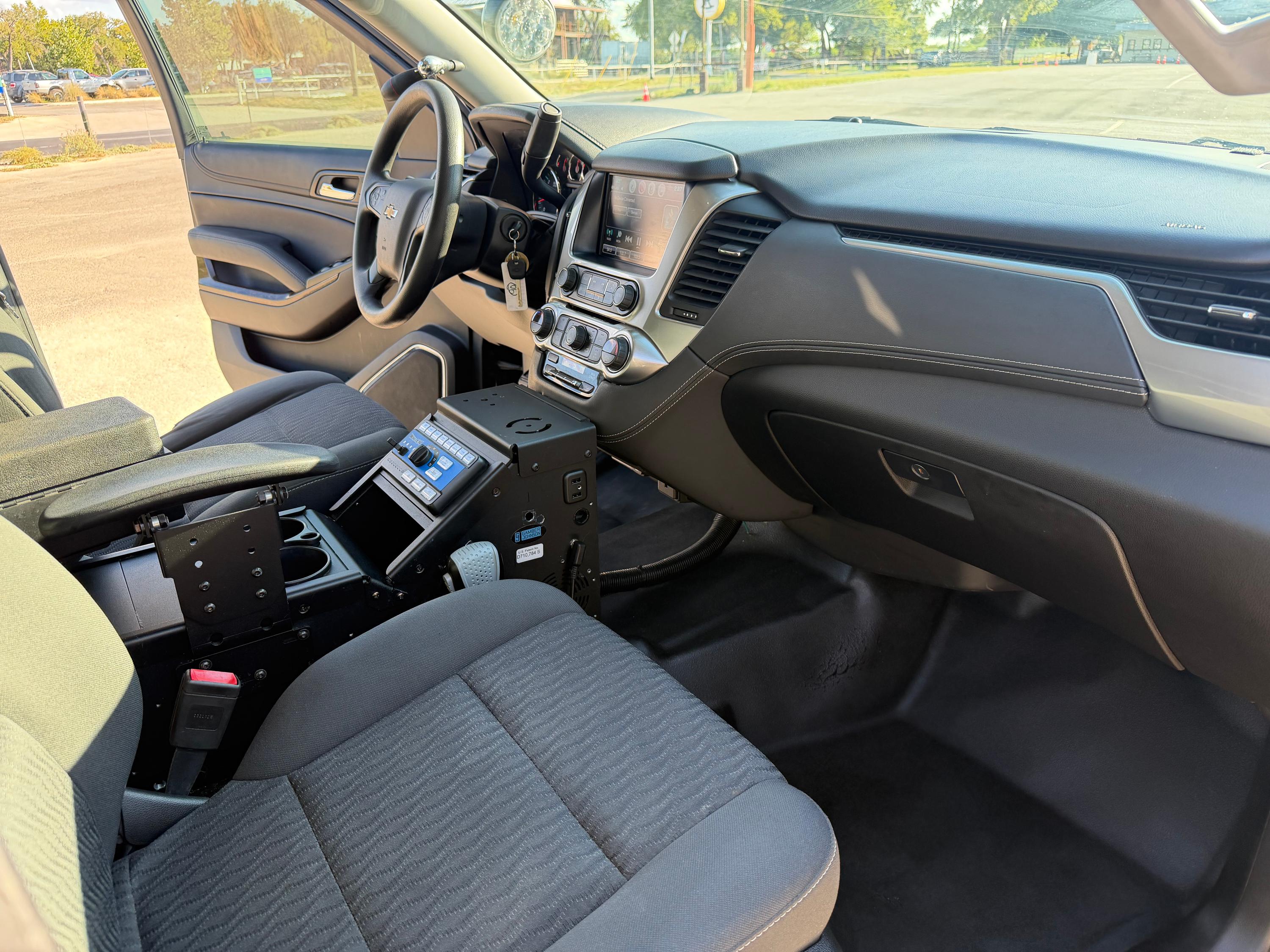 2019 Chevrolet Tahoe **Fully Equipped** - image 13
