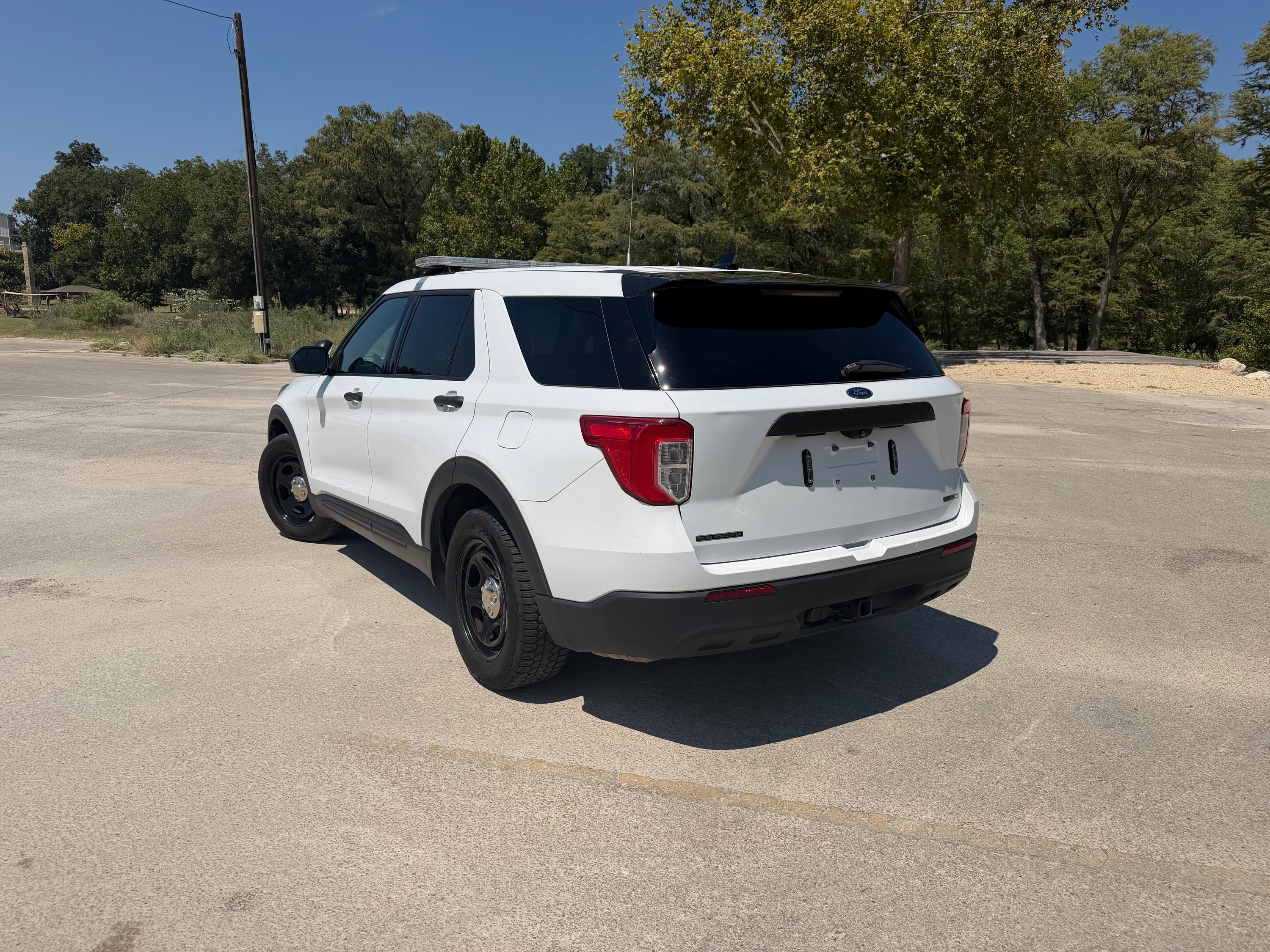 2020 Ford Police Interceptor Utility AWD 4x4 Command Unit - image 3