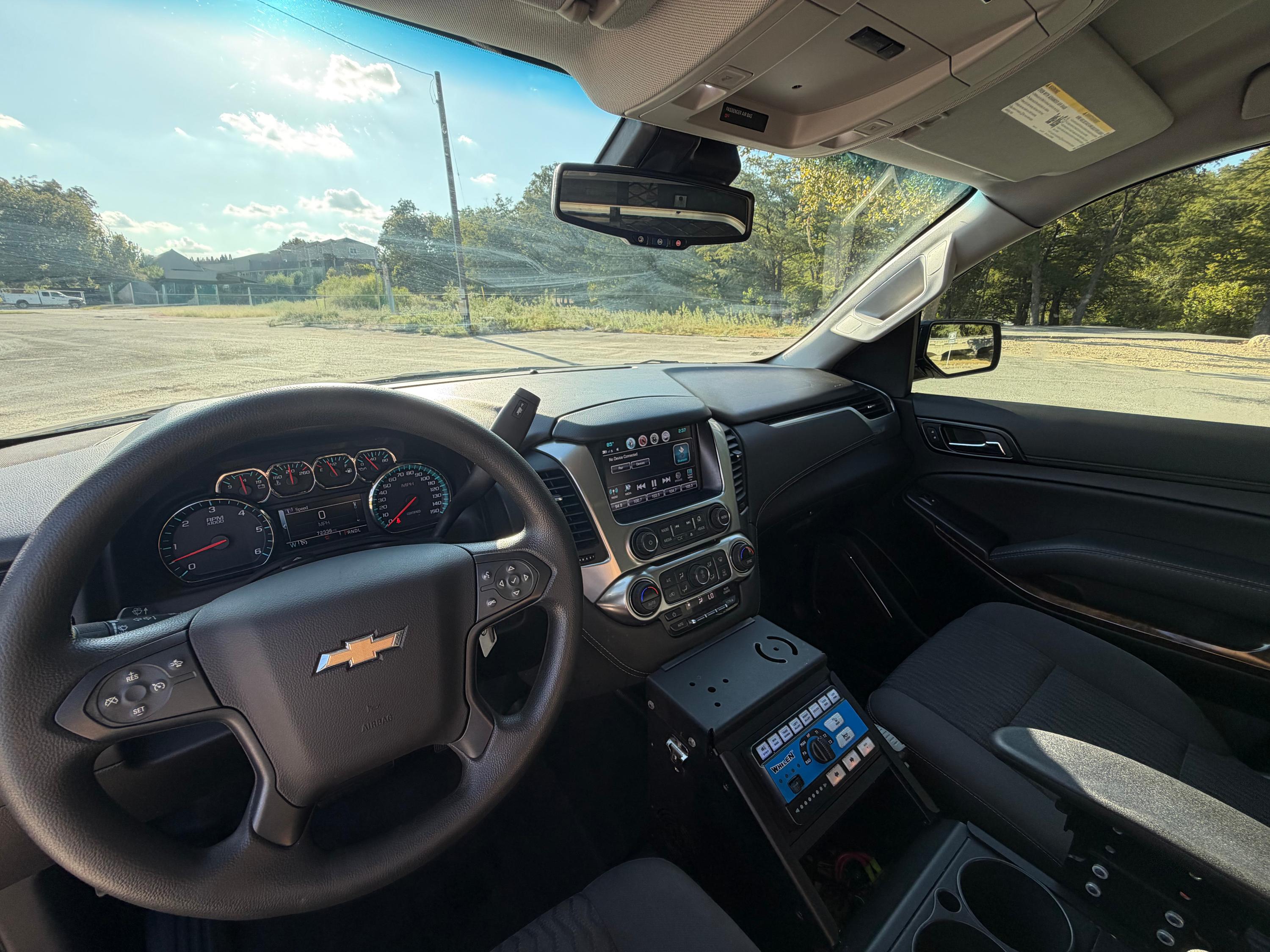 2019 Chevrolet Tahoe **Fully Equipped** - image 10