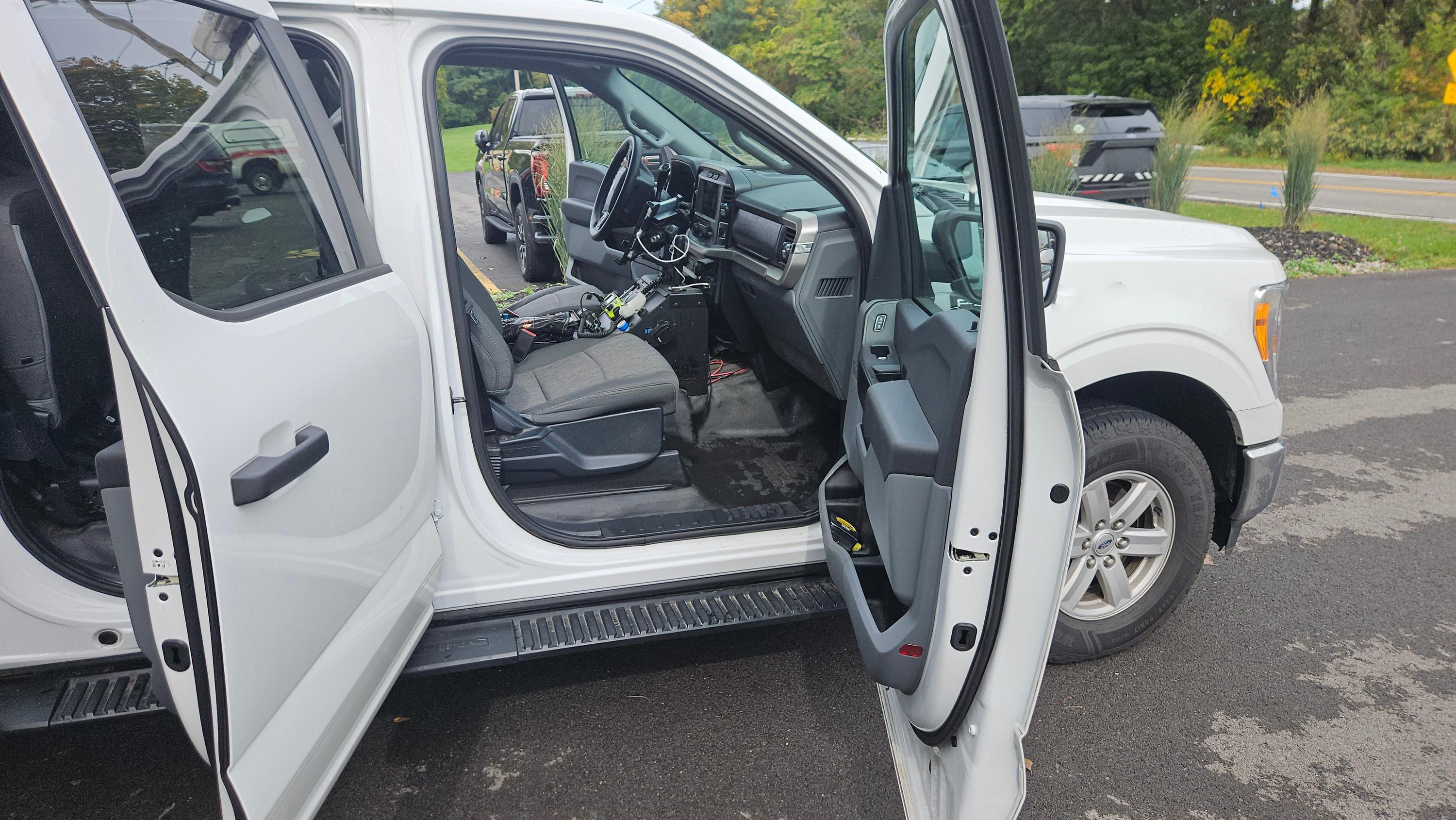 2021 Ford F-150 4x4 Command Unit - image 8