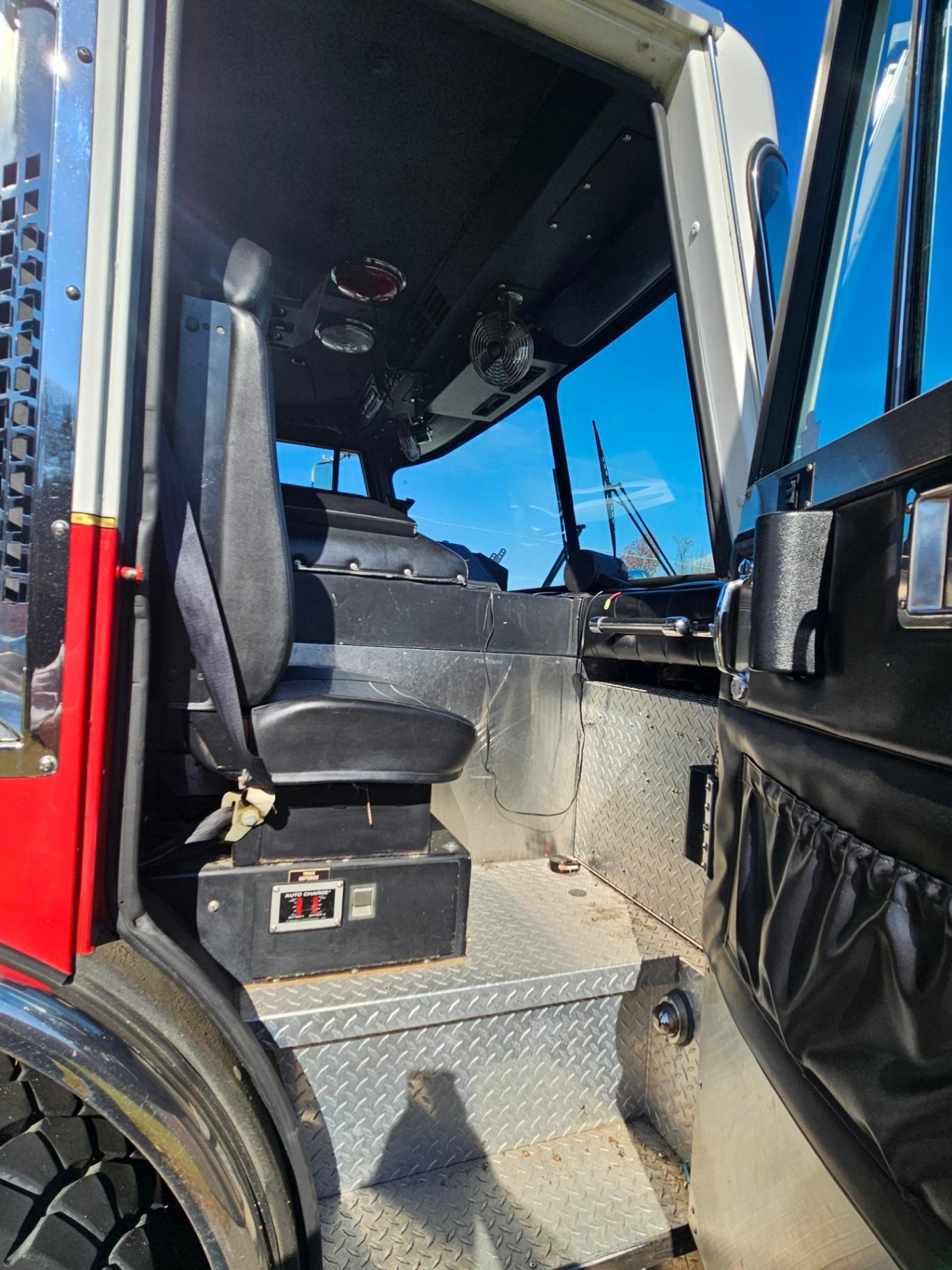 1989 Saulsbury Heavy Rescue - image 16