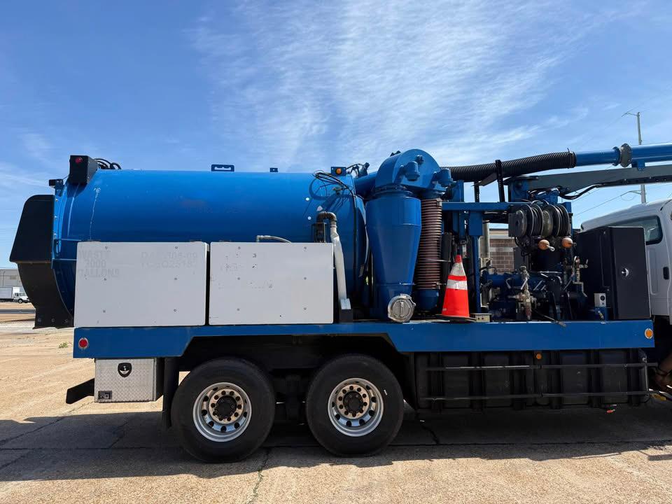 2018 Freightliner Vac-Con Combination - image 9