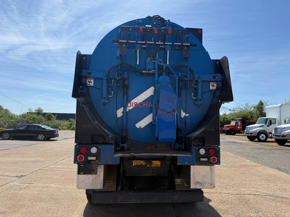 2018 Freightliner Vac-Con Combination - image 13