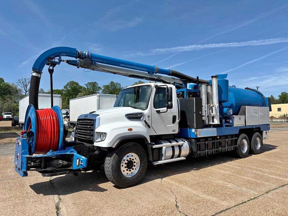2018 Freightliner Vac-Con Combination