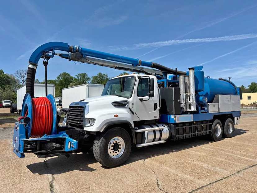 2018 Freightliner Vac-Con Combination