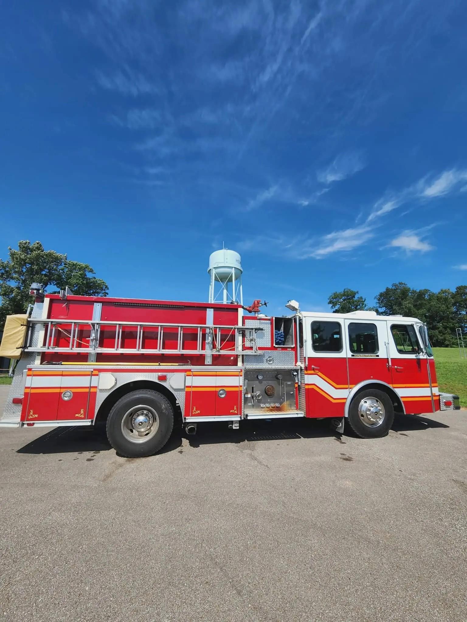 1997 E-One International Pumper - image 9