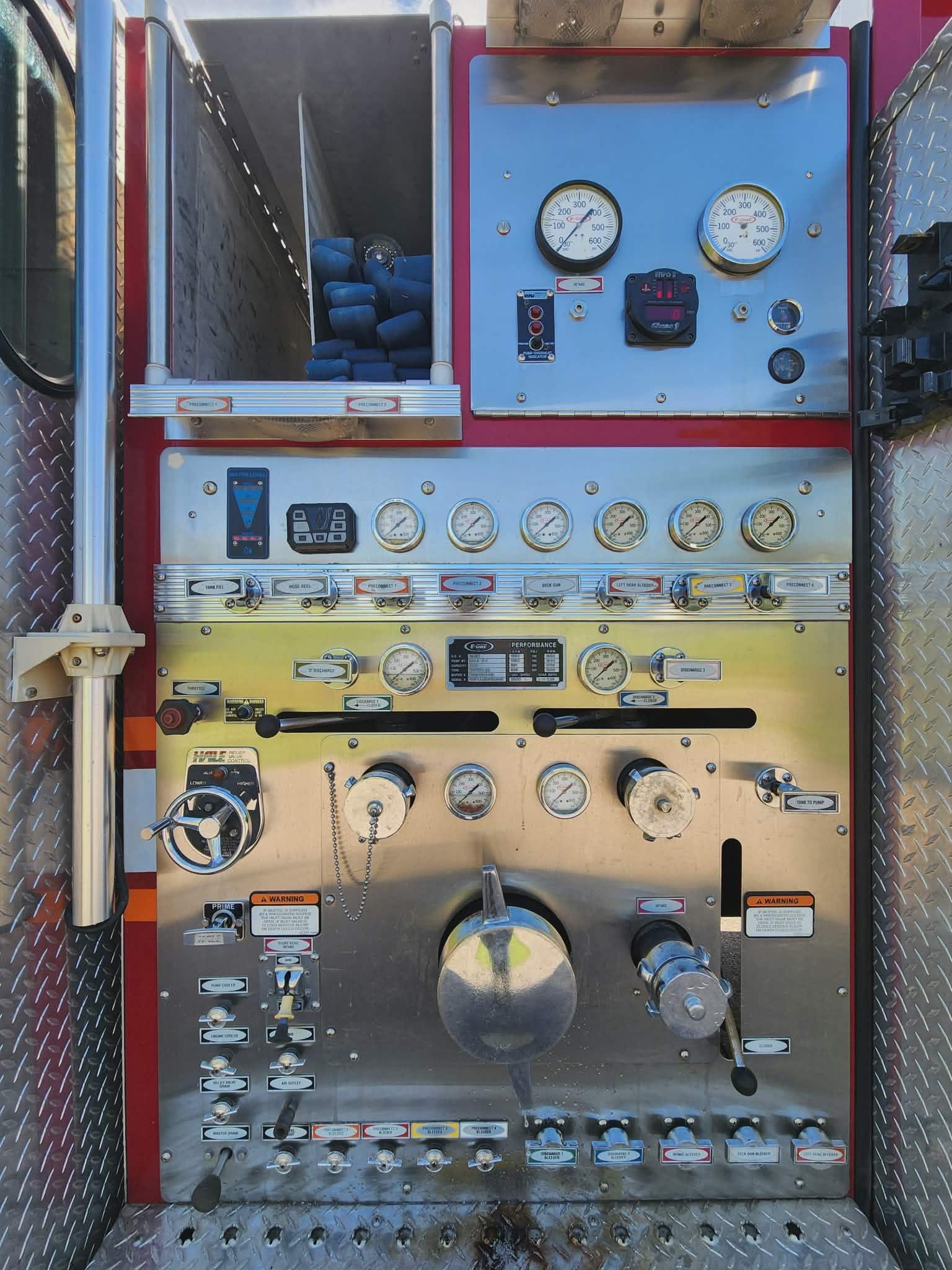 1997 E-One International Pumper - image 7
